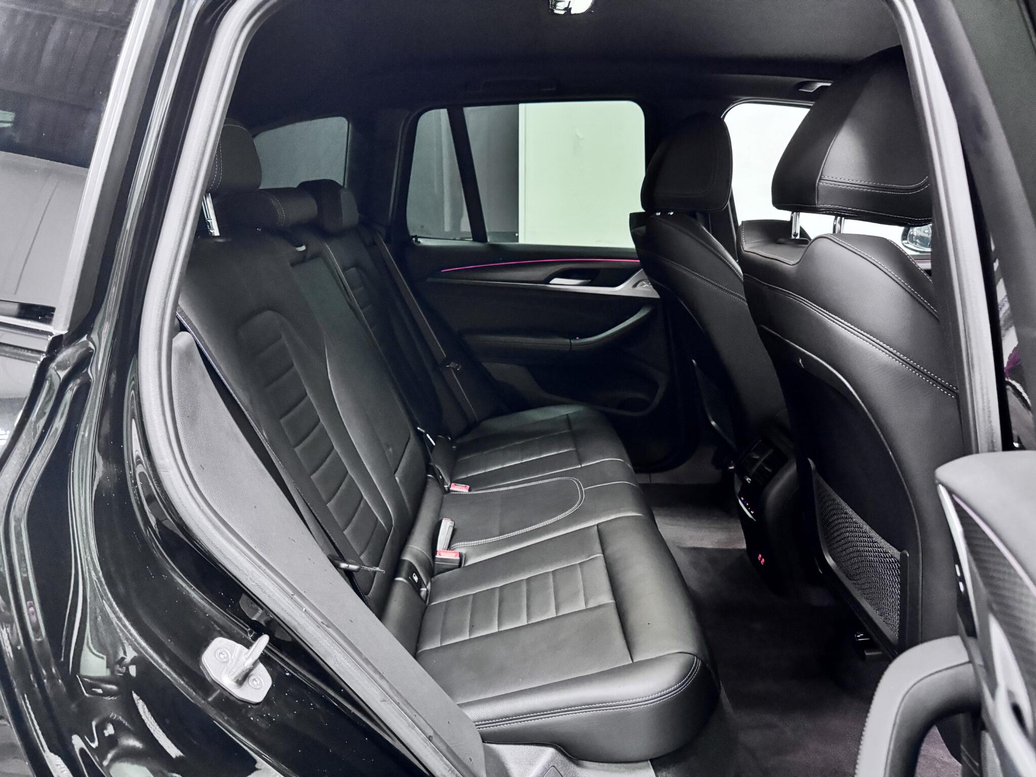 BMW X3 view 22