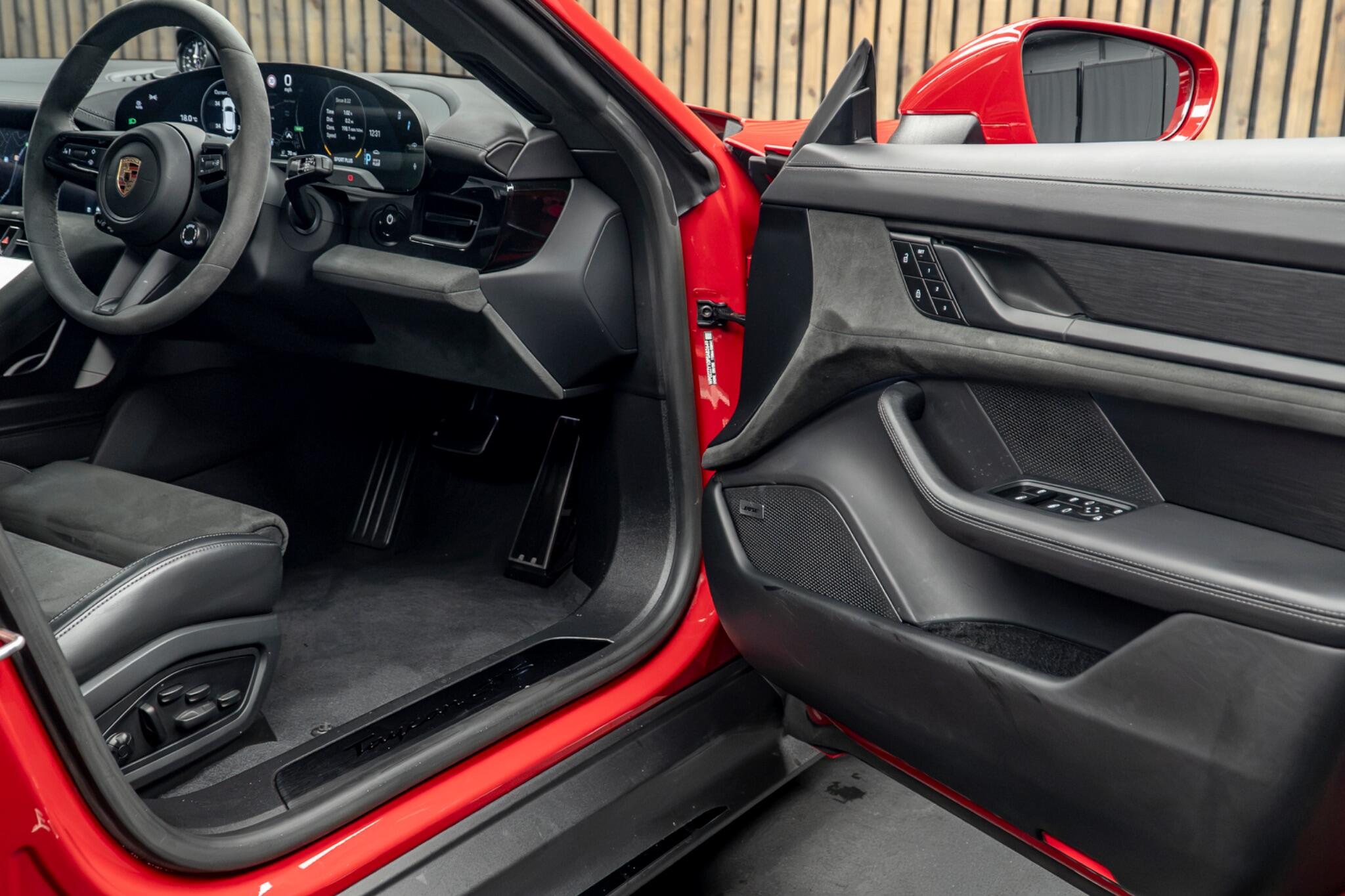 Porsche Taycan view 31
