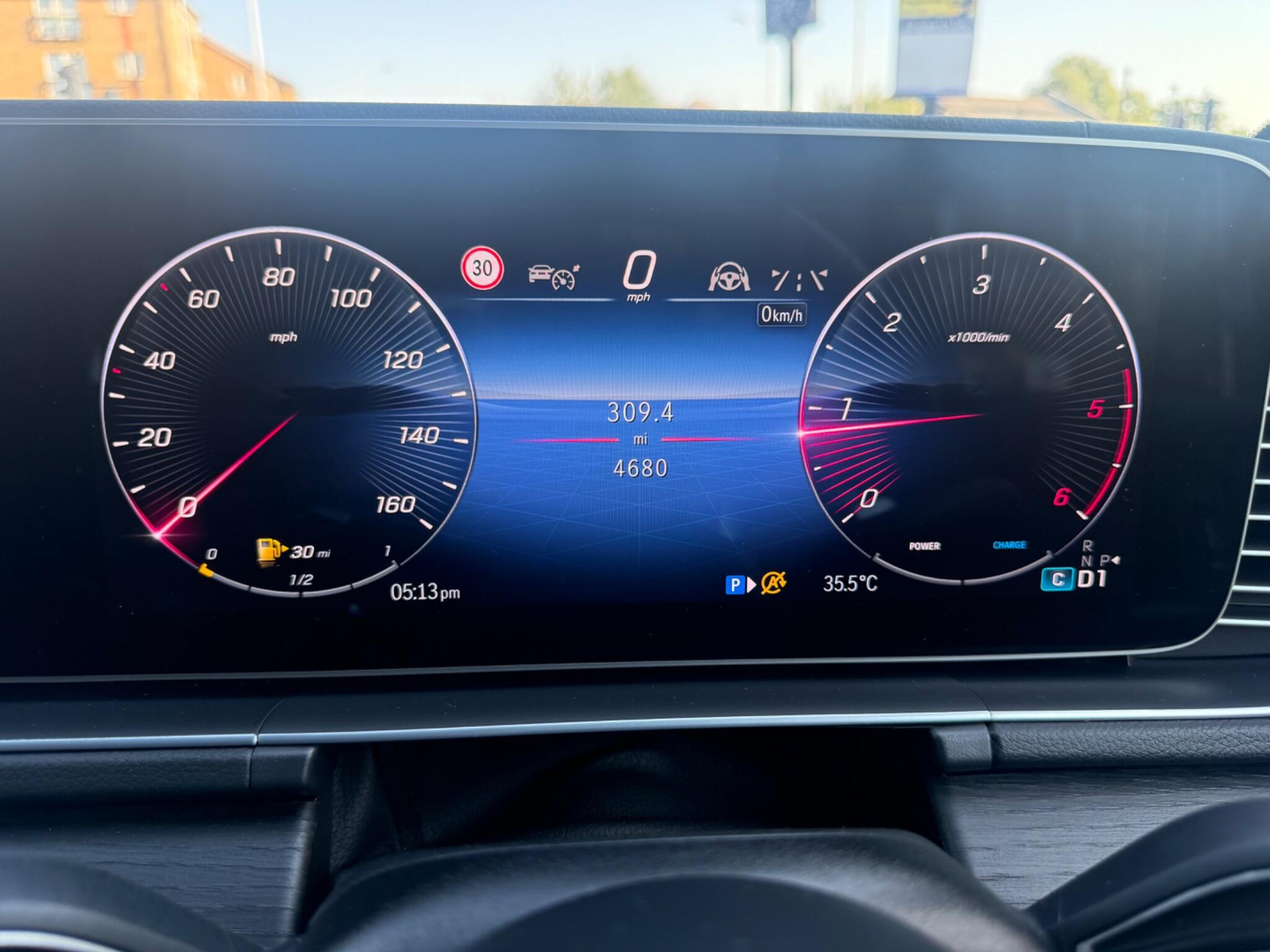 Mercedes-Benz GLS view 30