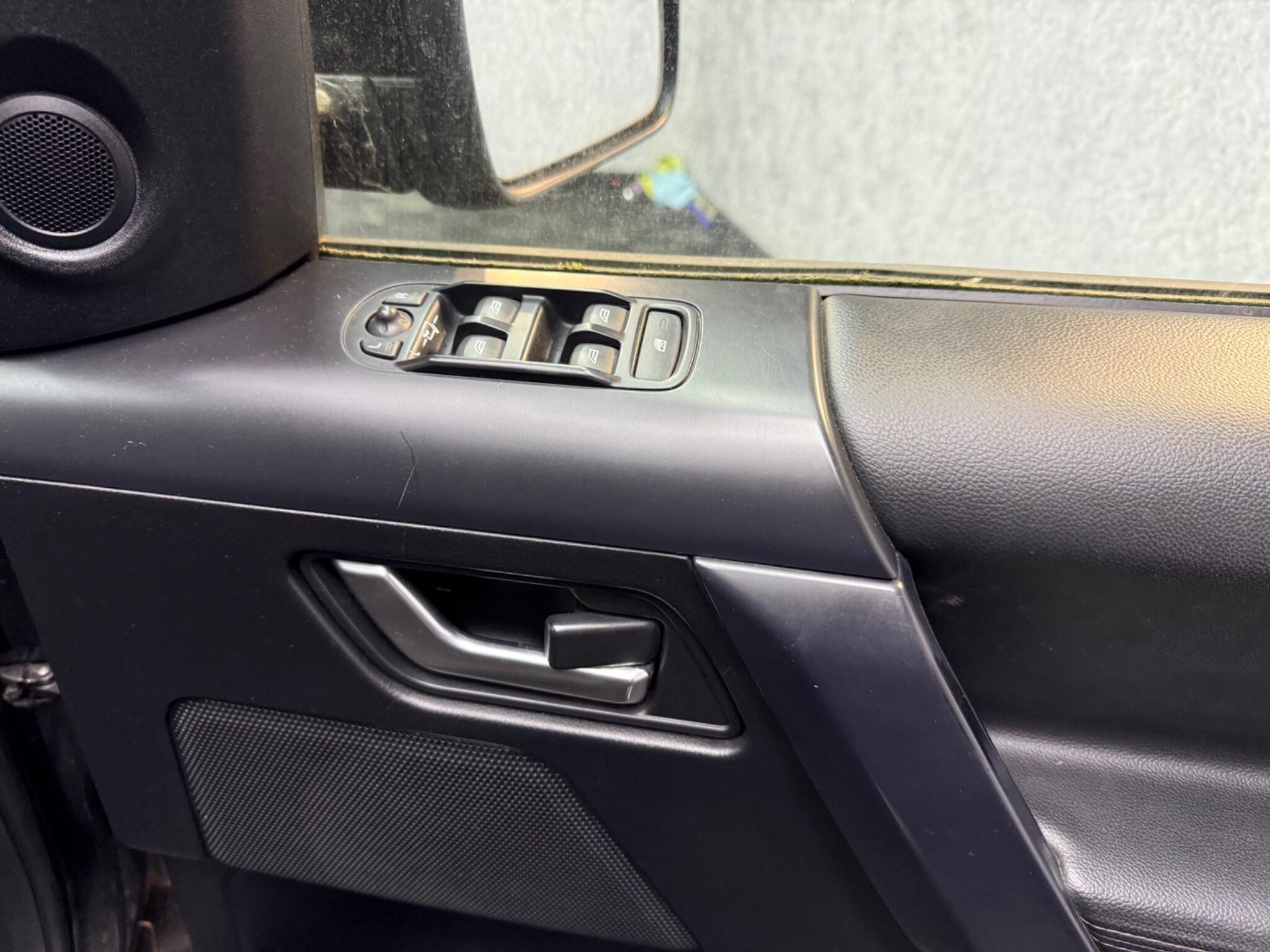 Land Rover Freelander view 16