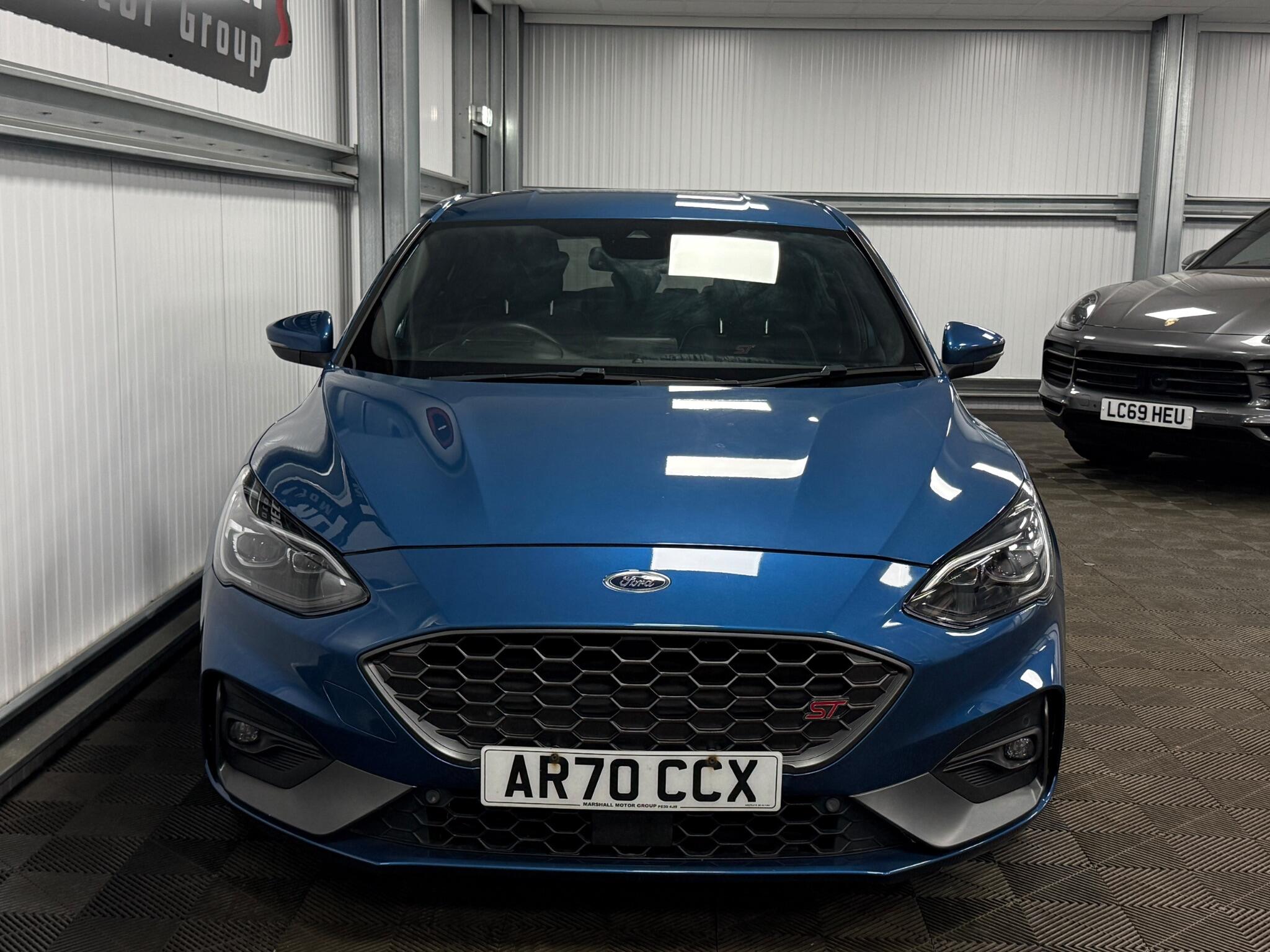 Ford Focus view 9