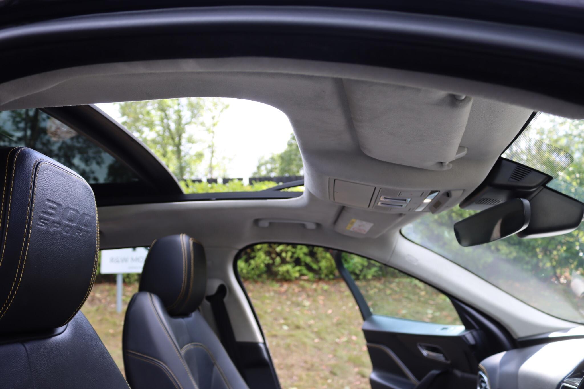 Jaguar F-Pace view 72