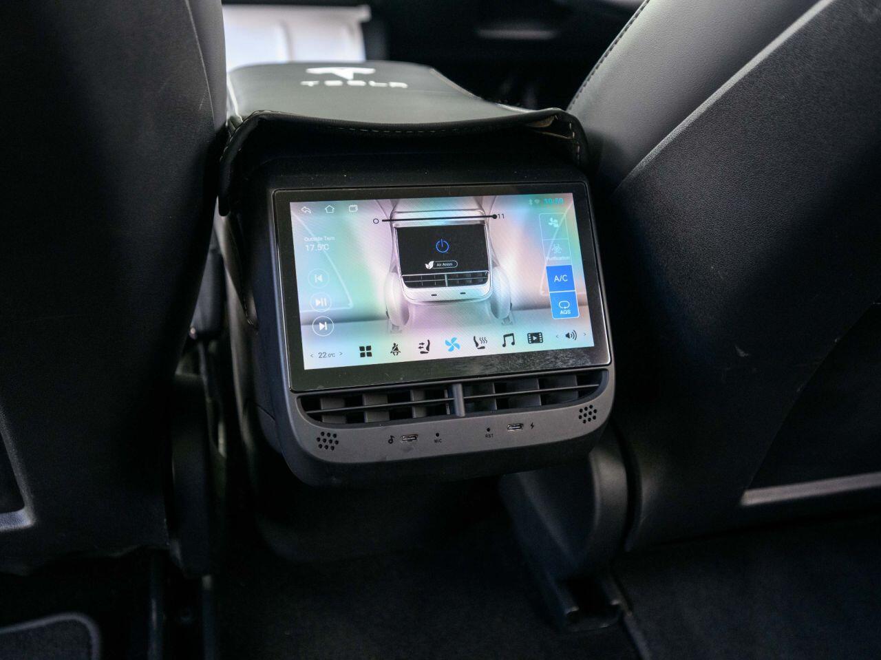 Tesla Model 3 view 21