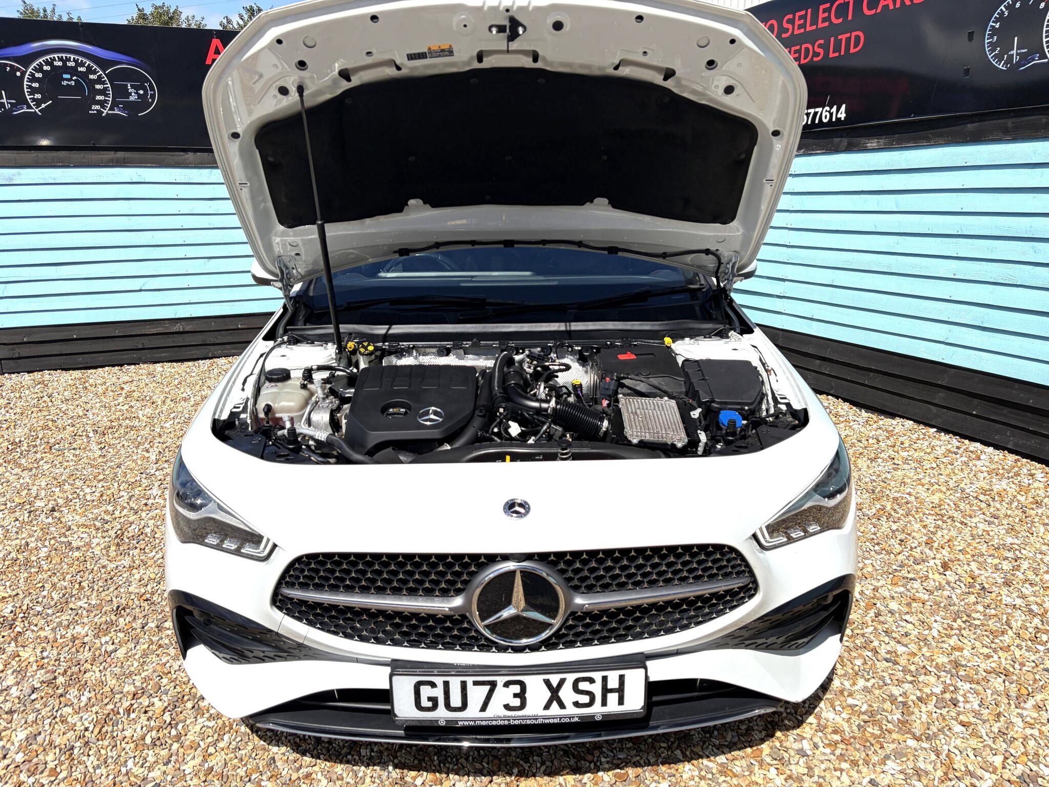 Mercedes-Benz Cla view 12