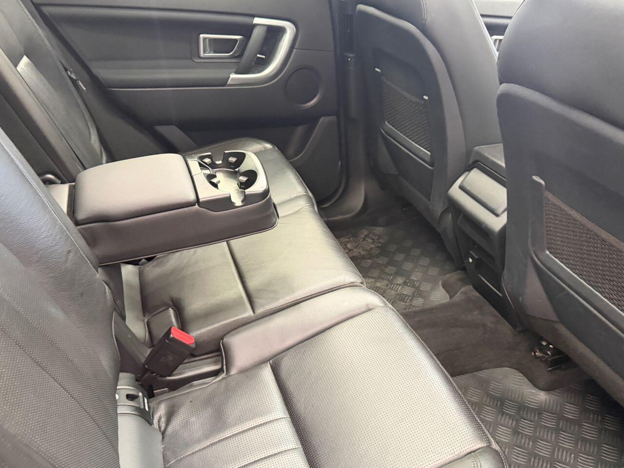 Land Rover Discovery Sport view 18