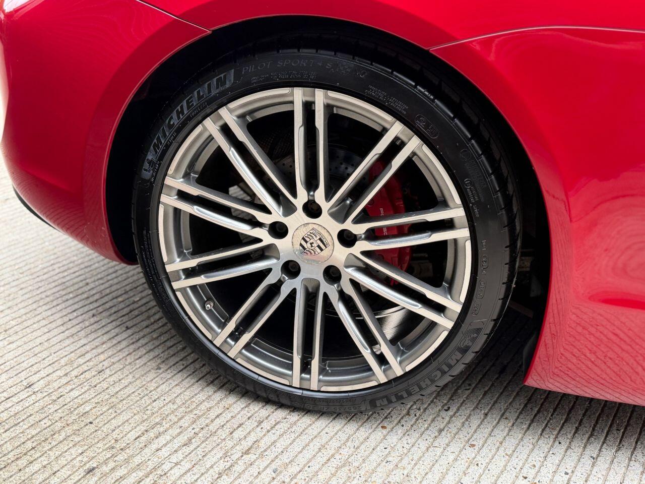 Porsche Cayman view 15