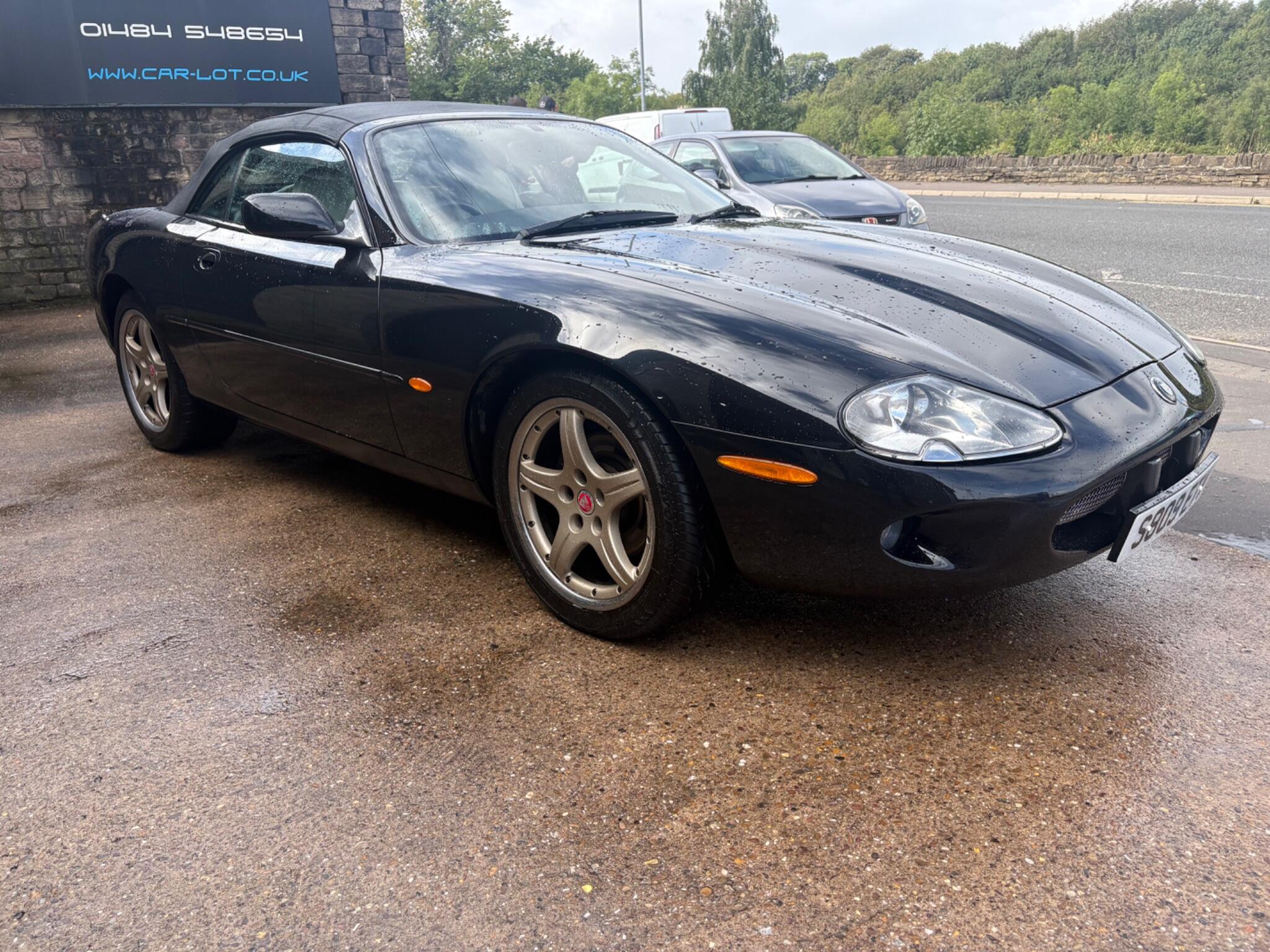 Jaguar XK8 view 6
