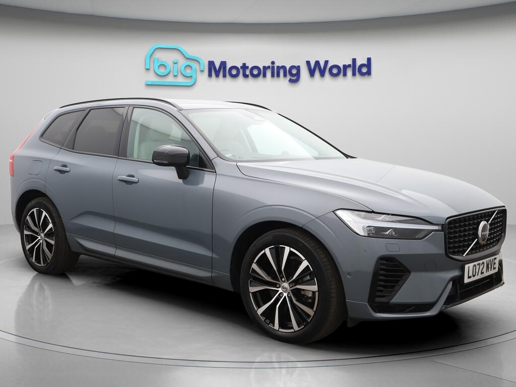 2022 Volvo XC60 2.0 T8 Ultimate (Dark