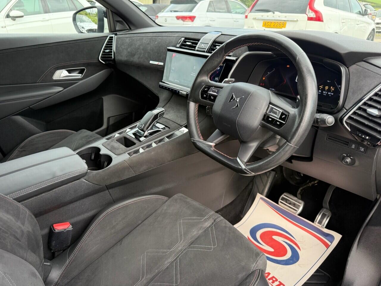 DS Automobiles DS 7 Crossback view 8
