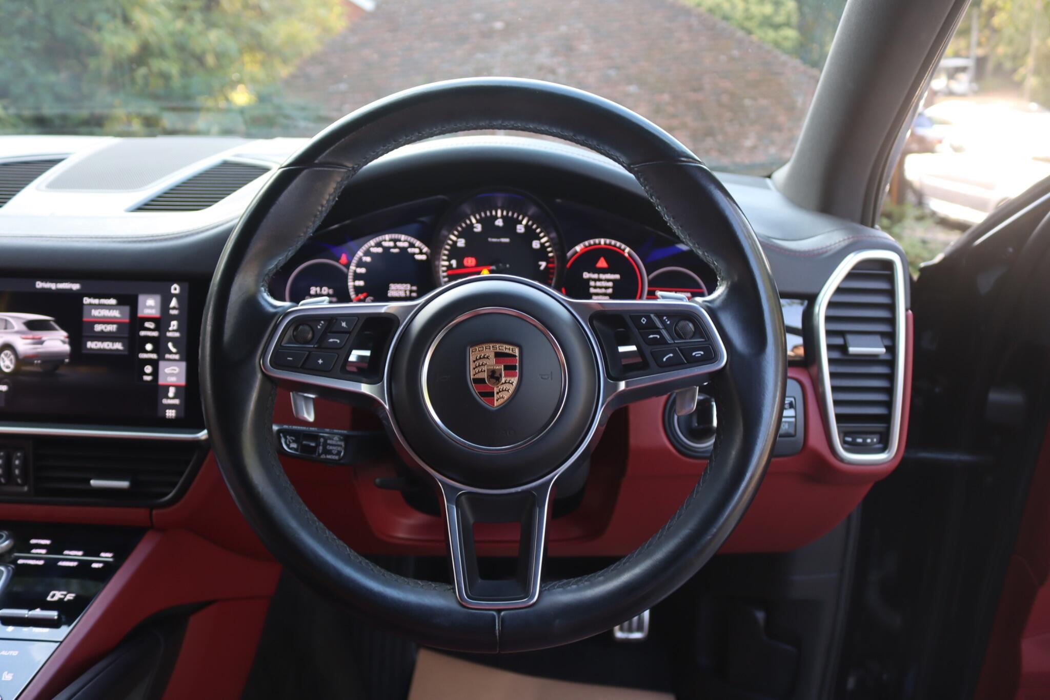 Porsche Cayenne view 48