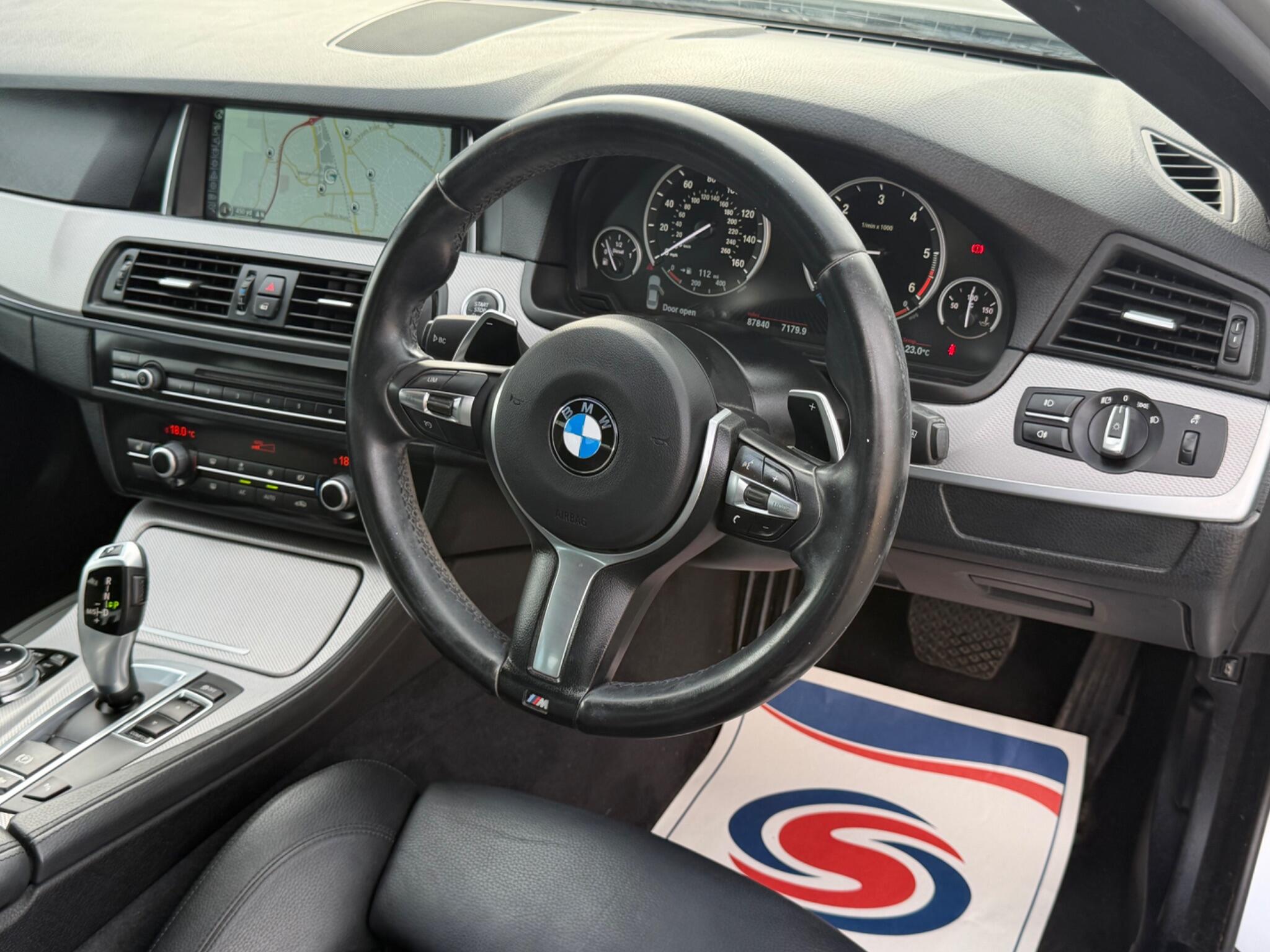 BMW 5 Series view 35