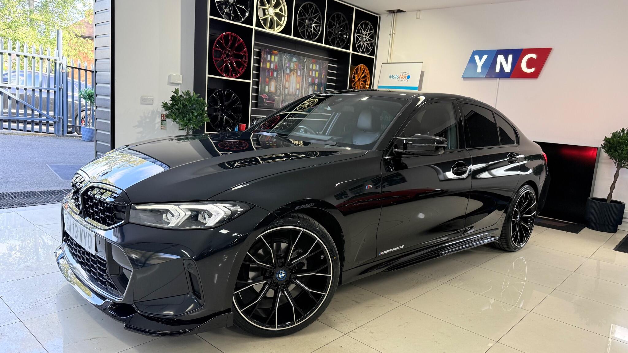 BMW 3 Series view 29