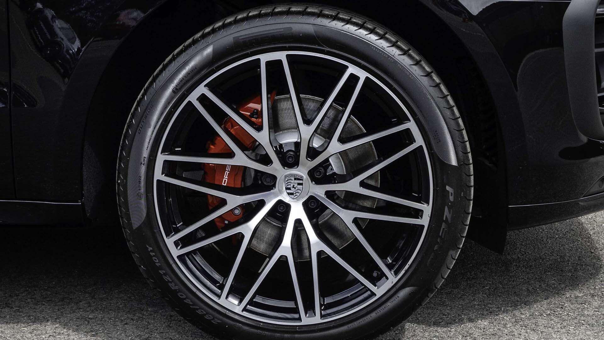 Porsche Macan view 23