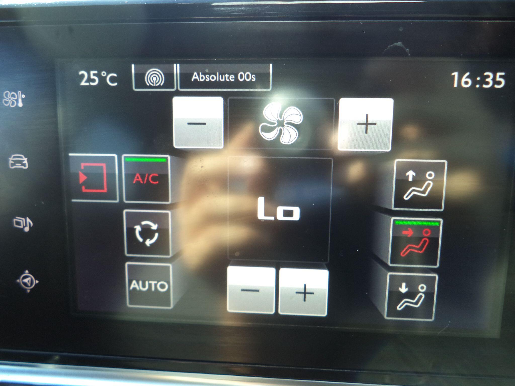 Citroen C4 Cactus view 49