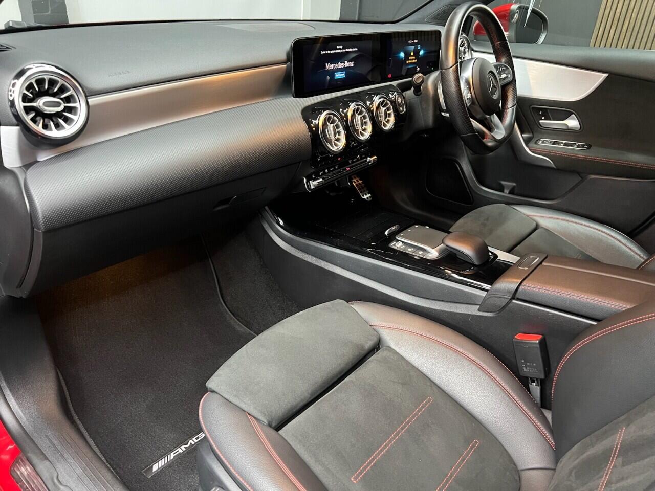 Mercedes-Benz A-Class view 31