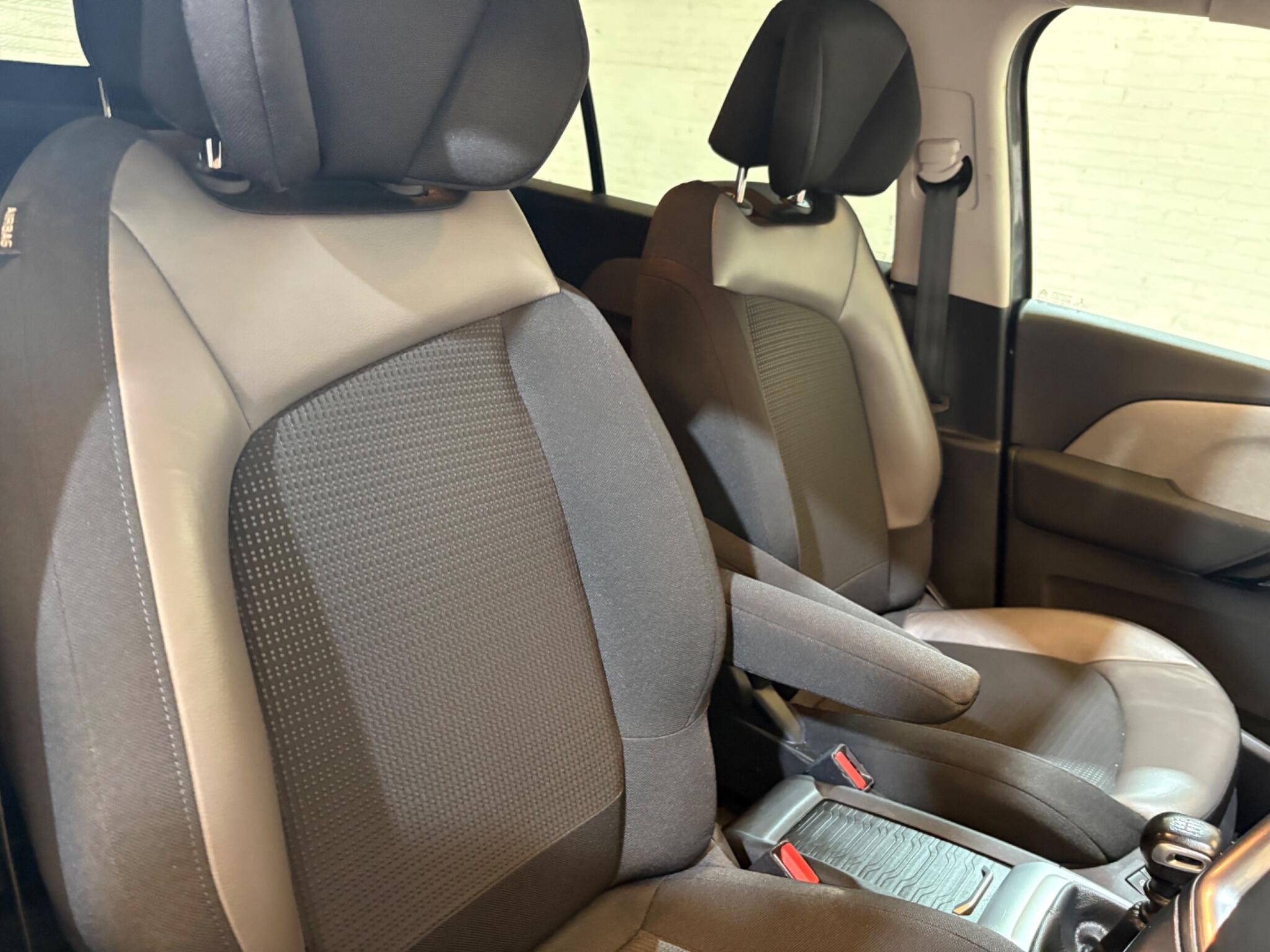 Citroen Grand C4 Spacetourer view 21