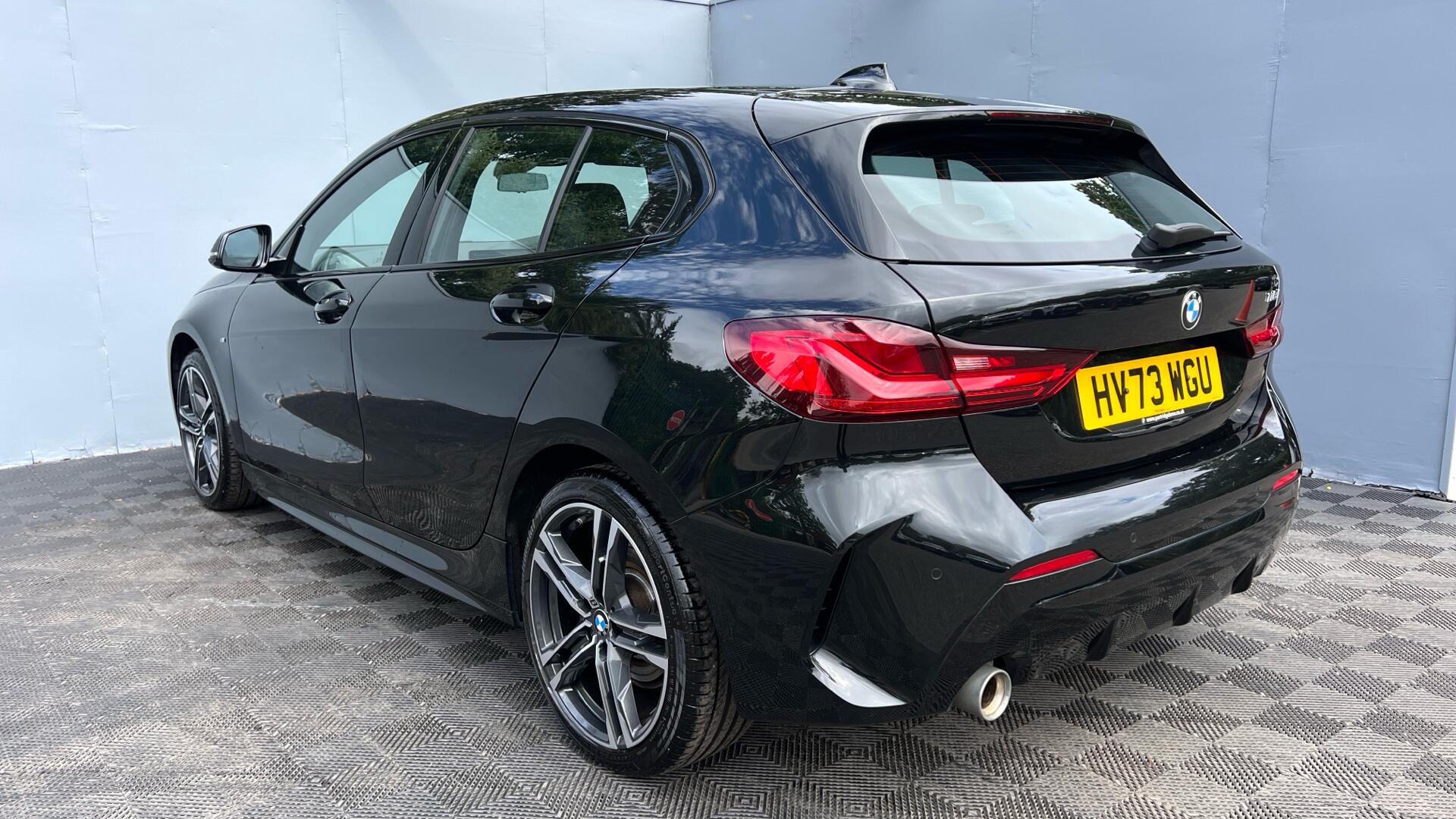BMW 1 Series view 29