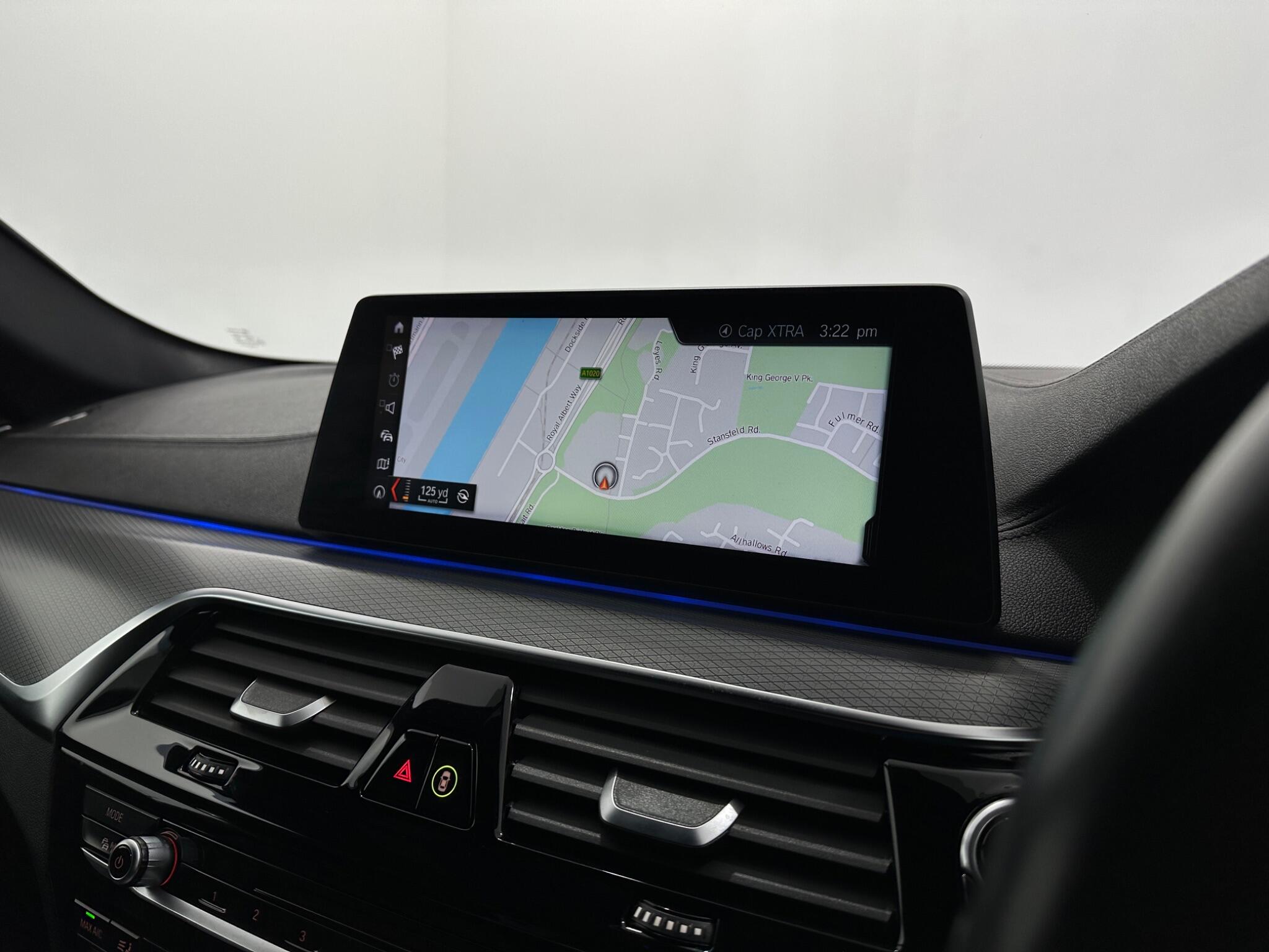BMW 5 Series view 23
