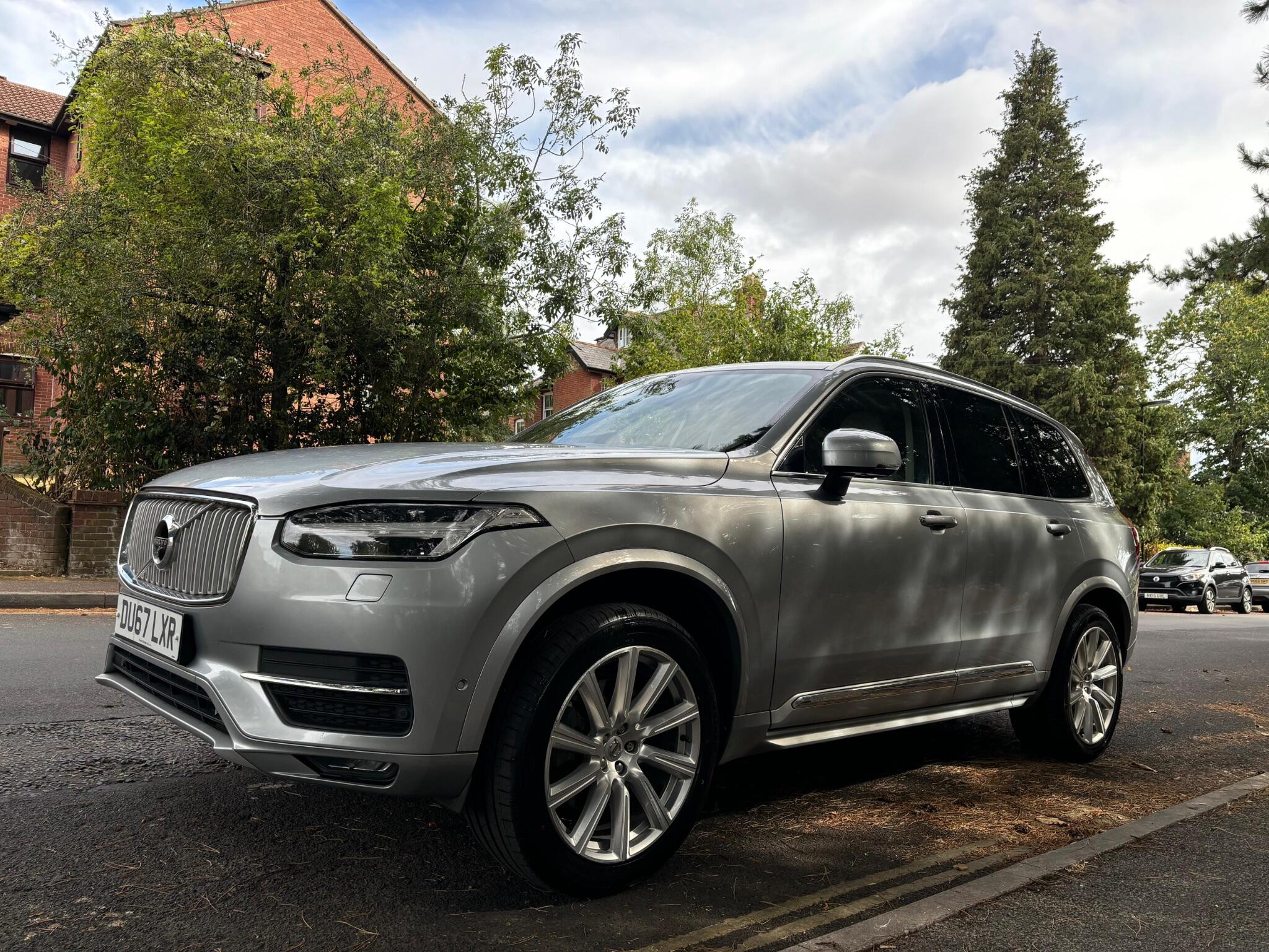 Volvo XC90 main image