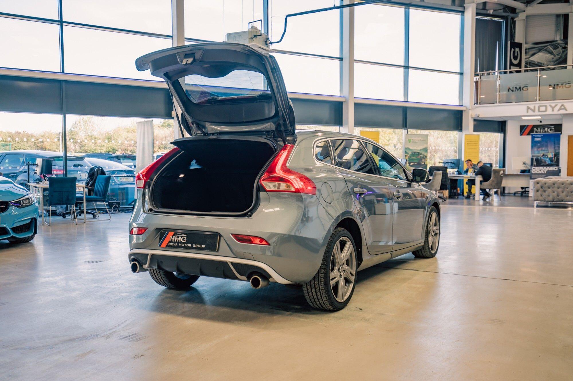Volvo V40 view 30