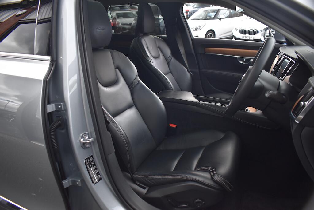 Volvo V90 view 9