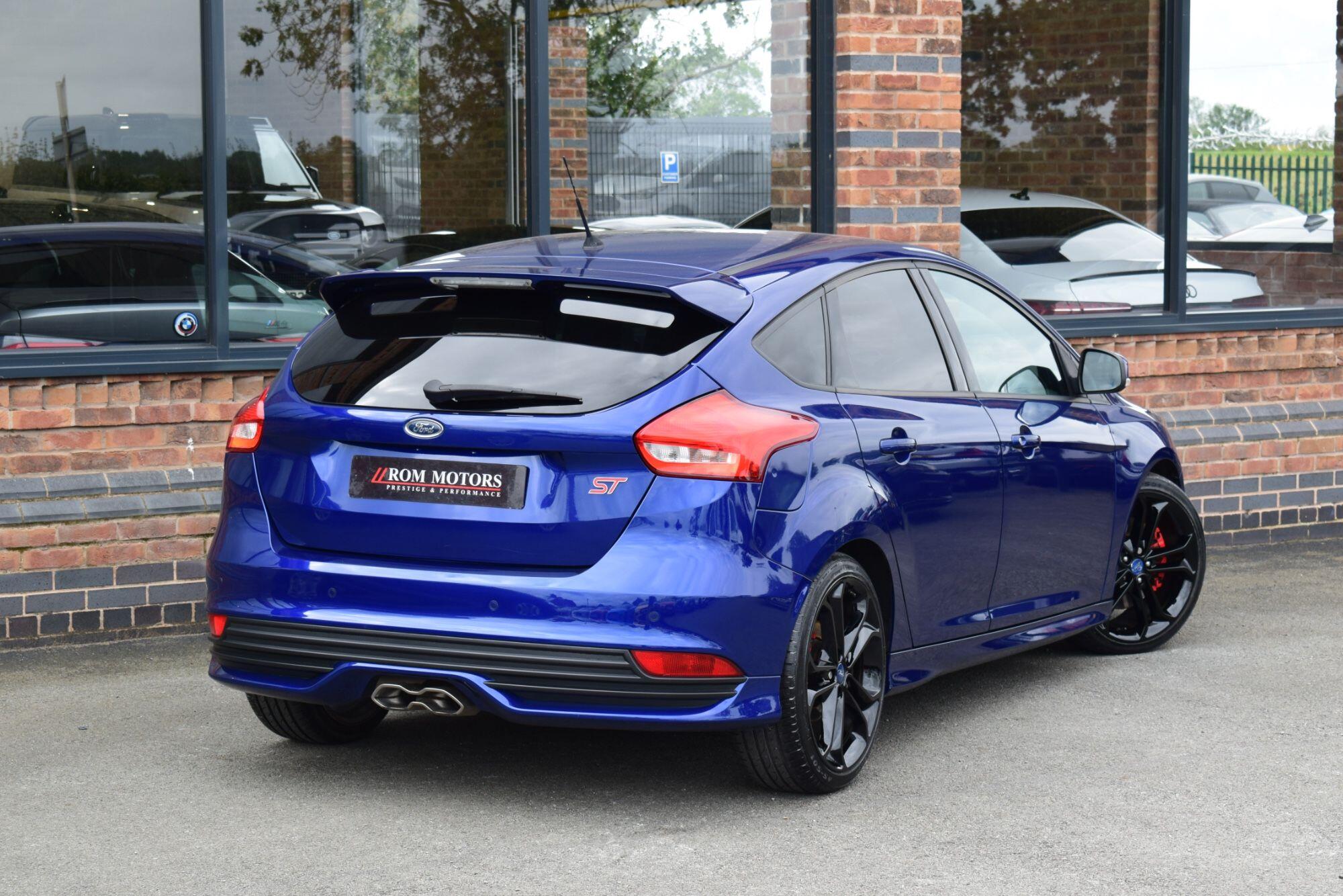 Ford Focus view 37