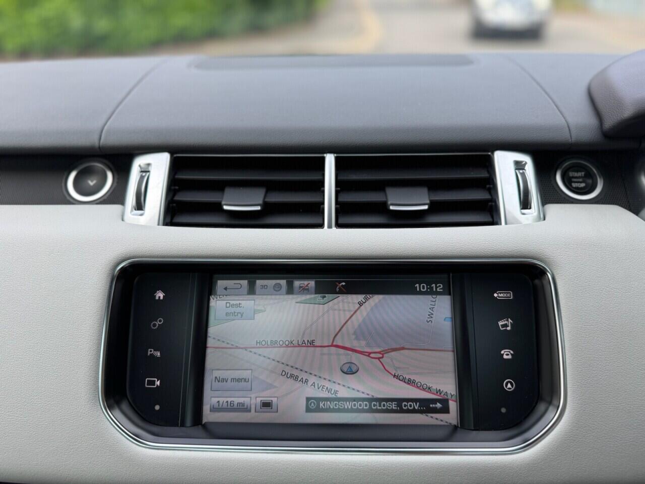 Land Rover Range Rover Sport view 13