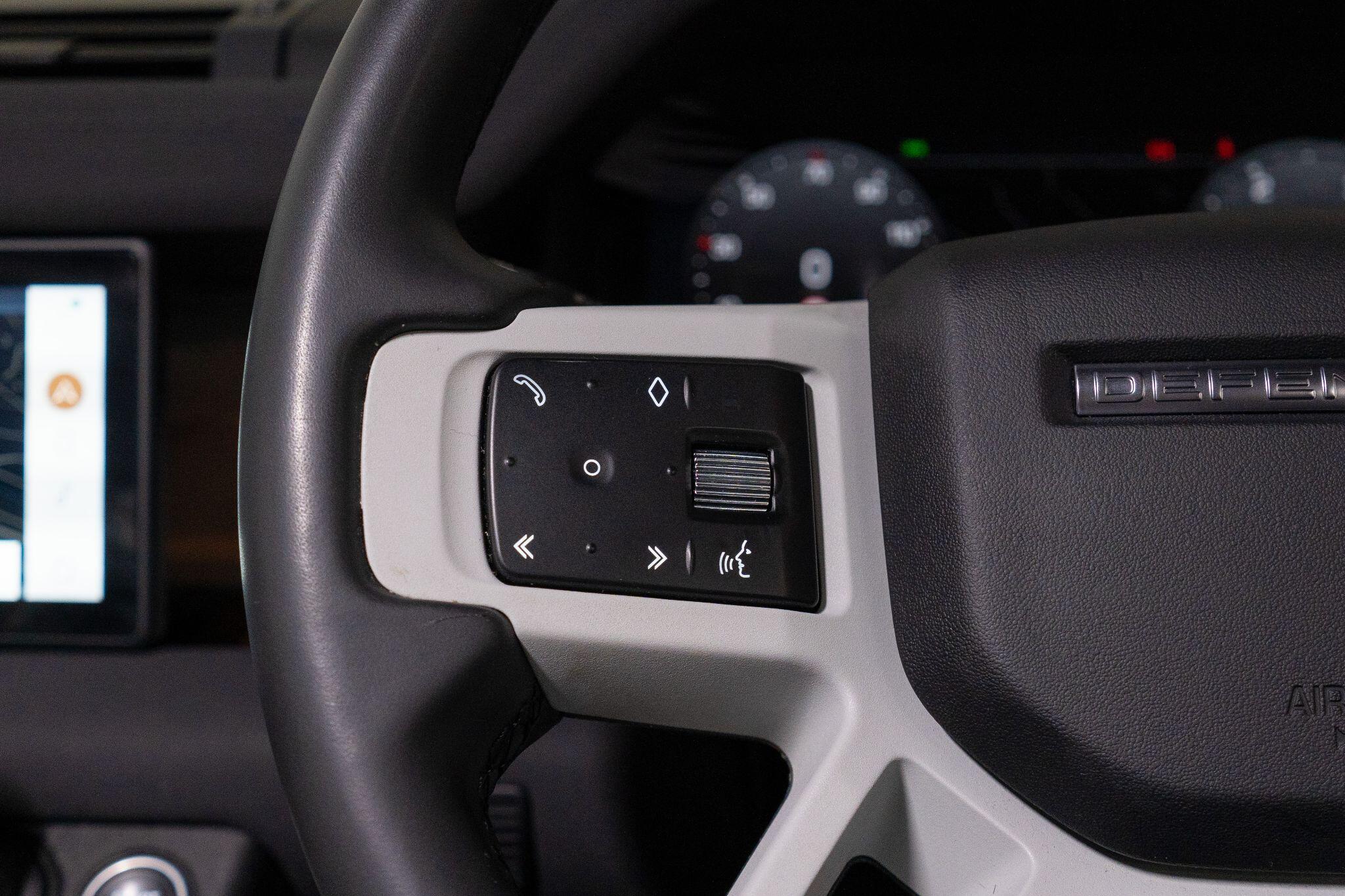 Land Rover Defender view 26