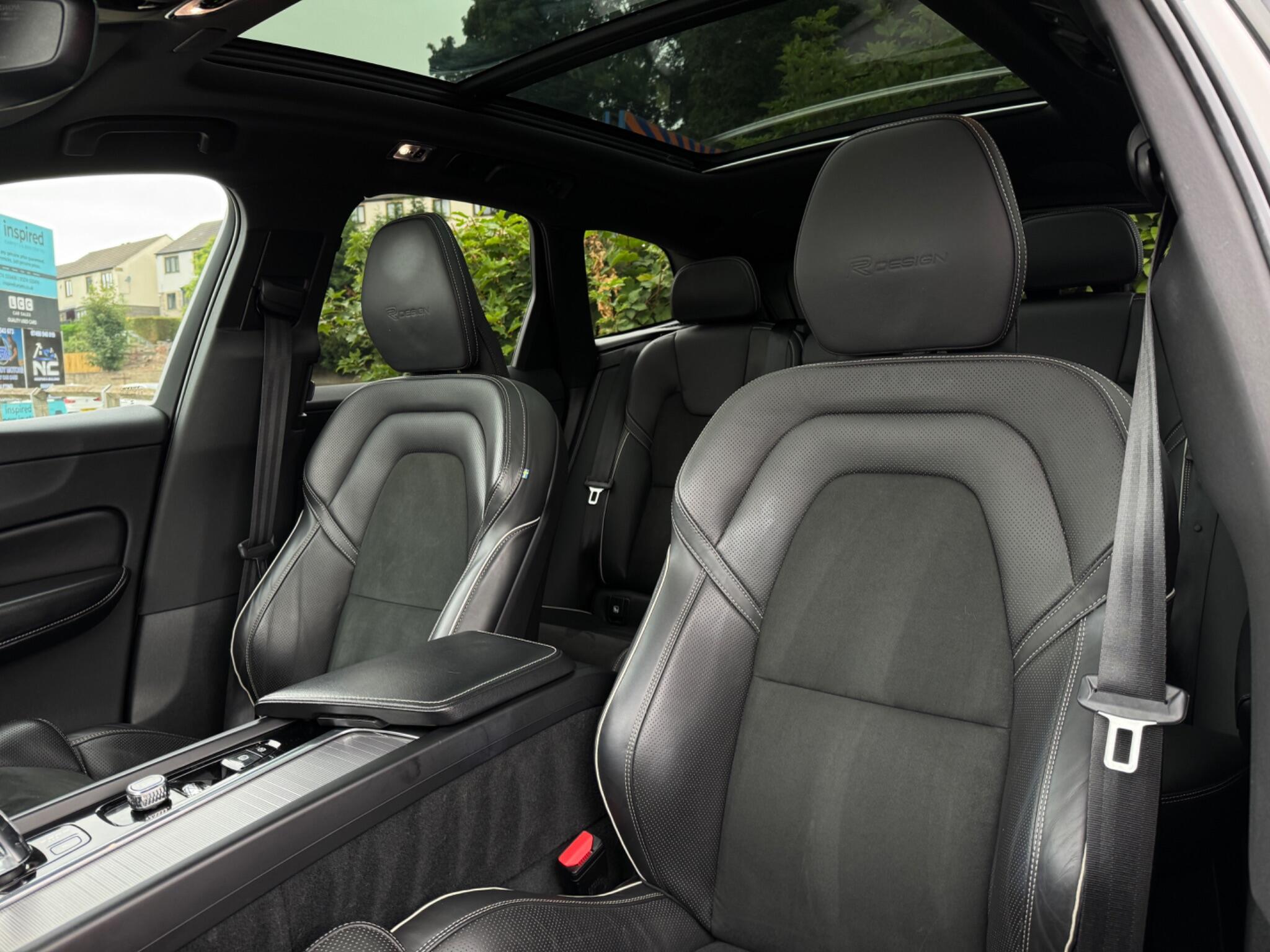 Volvo XC60 view 19