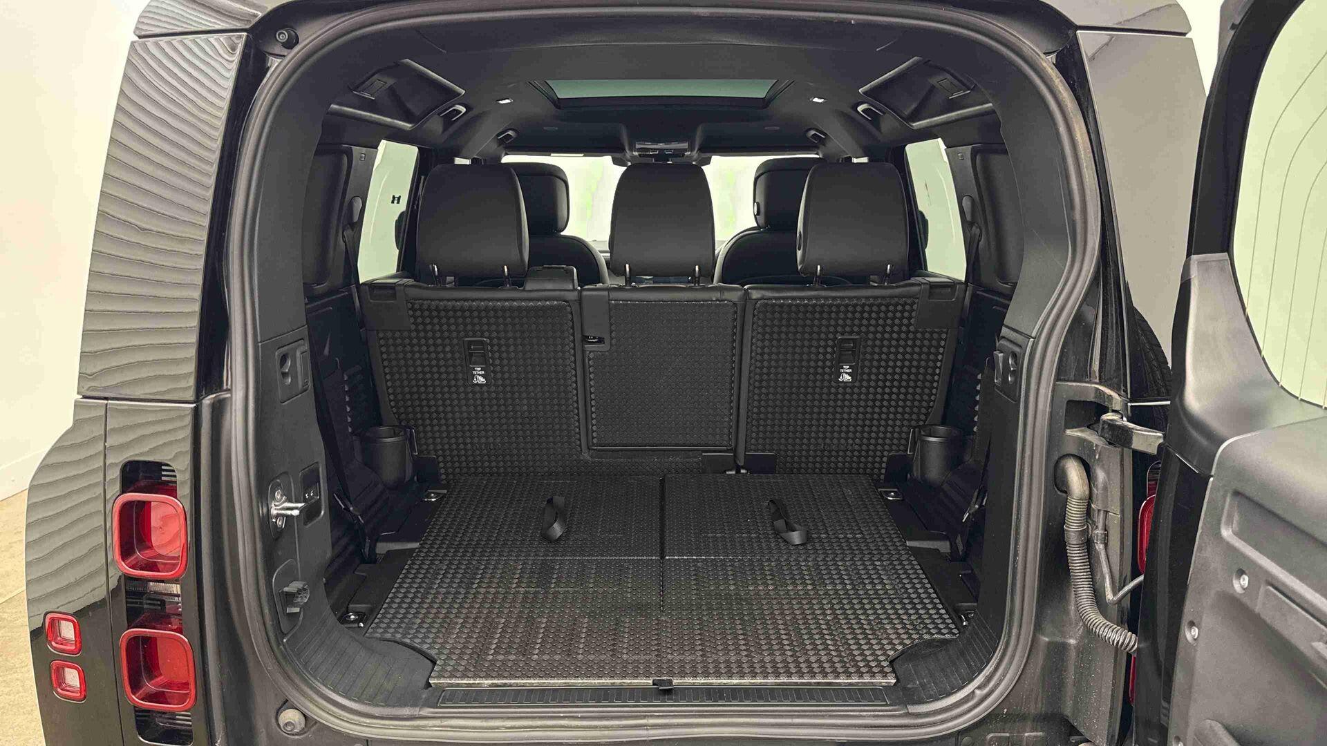 Land Rover Defender view 10