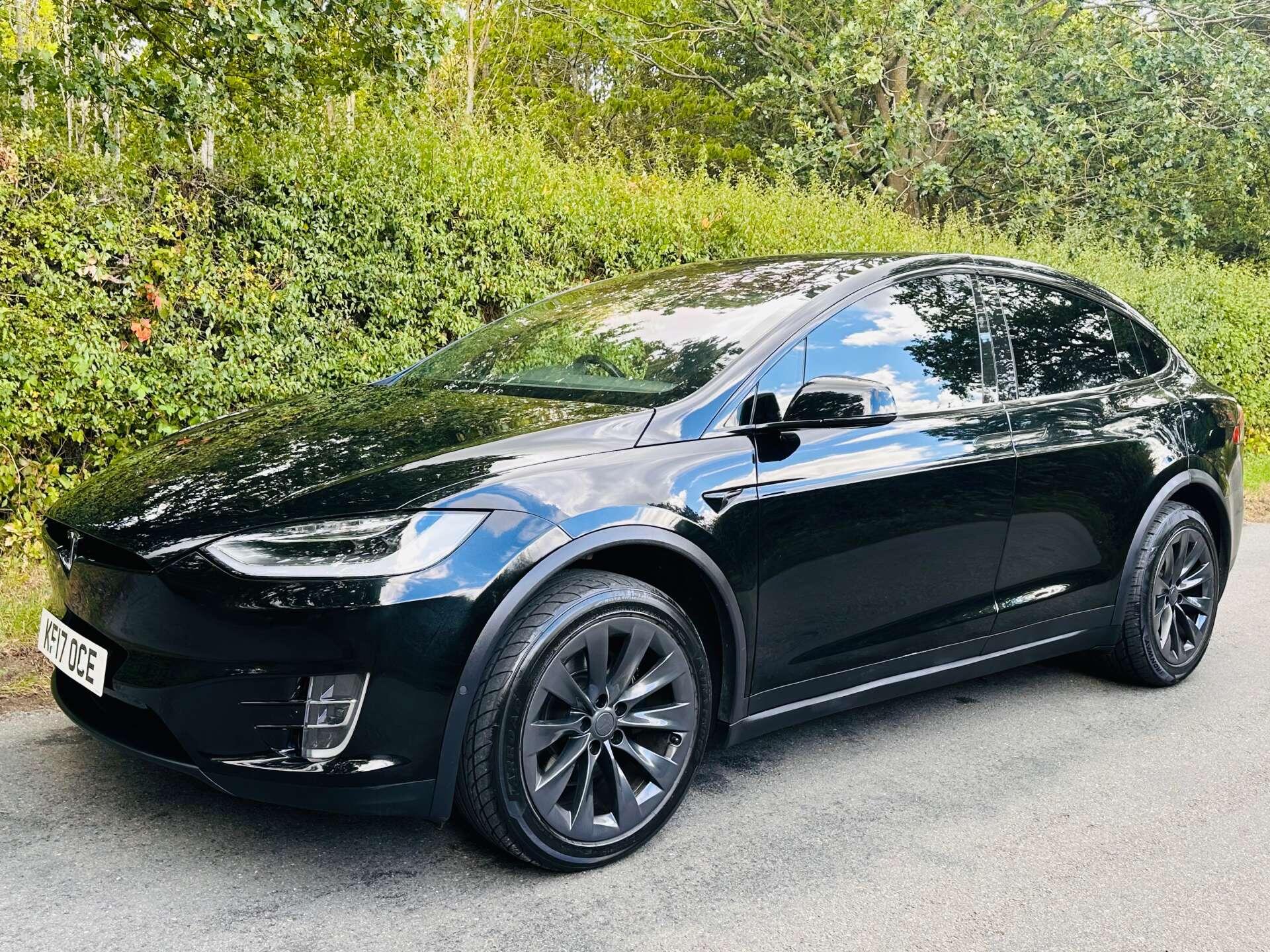 Tesla Model X view 35