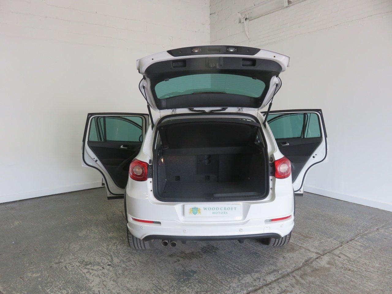Volkswagen Tiguan view 24