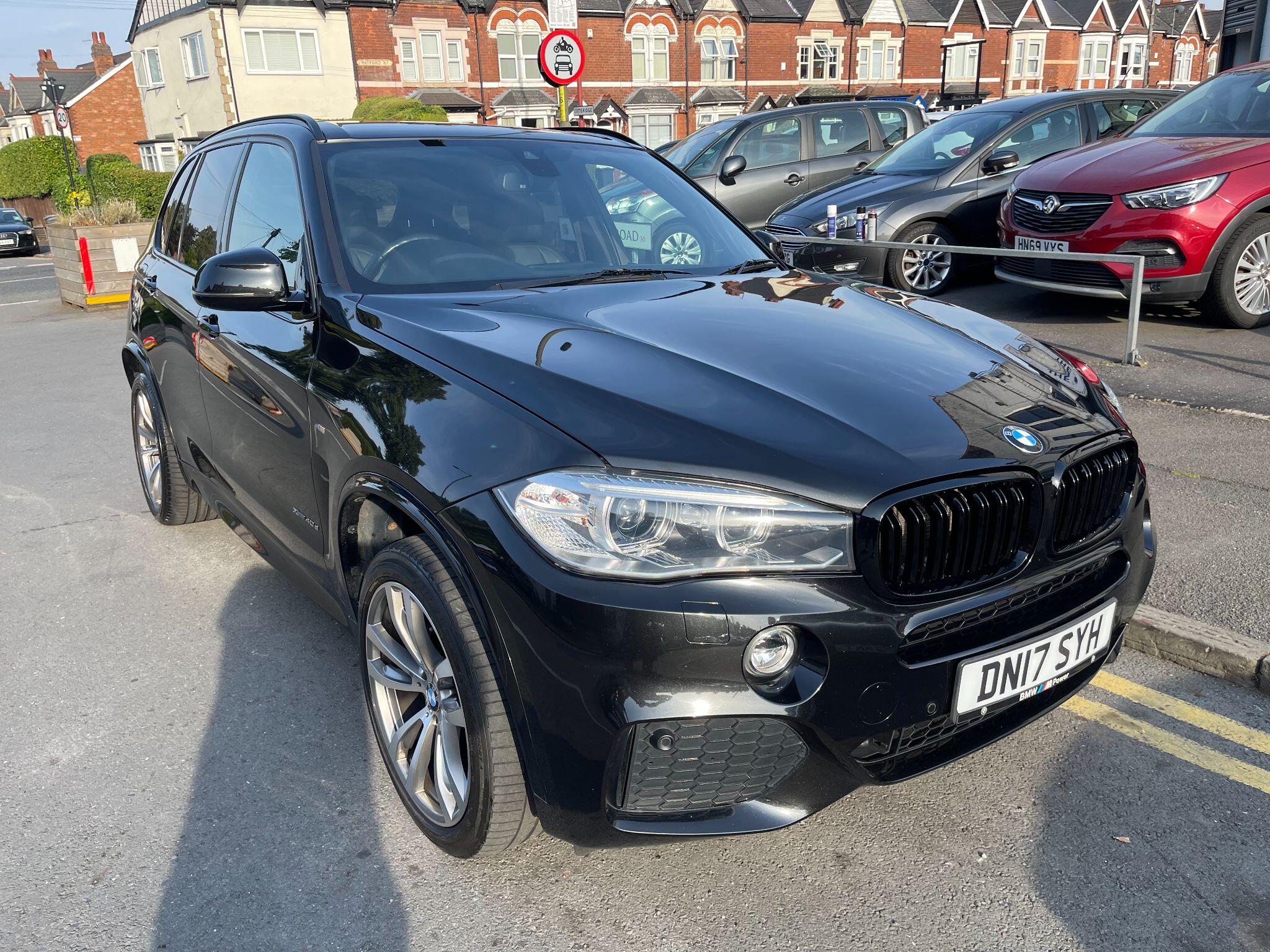 BMW X5 view 5