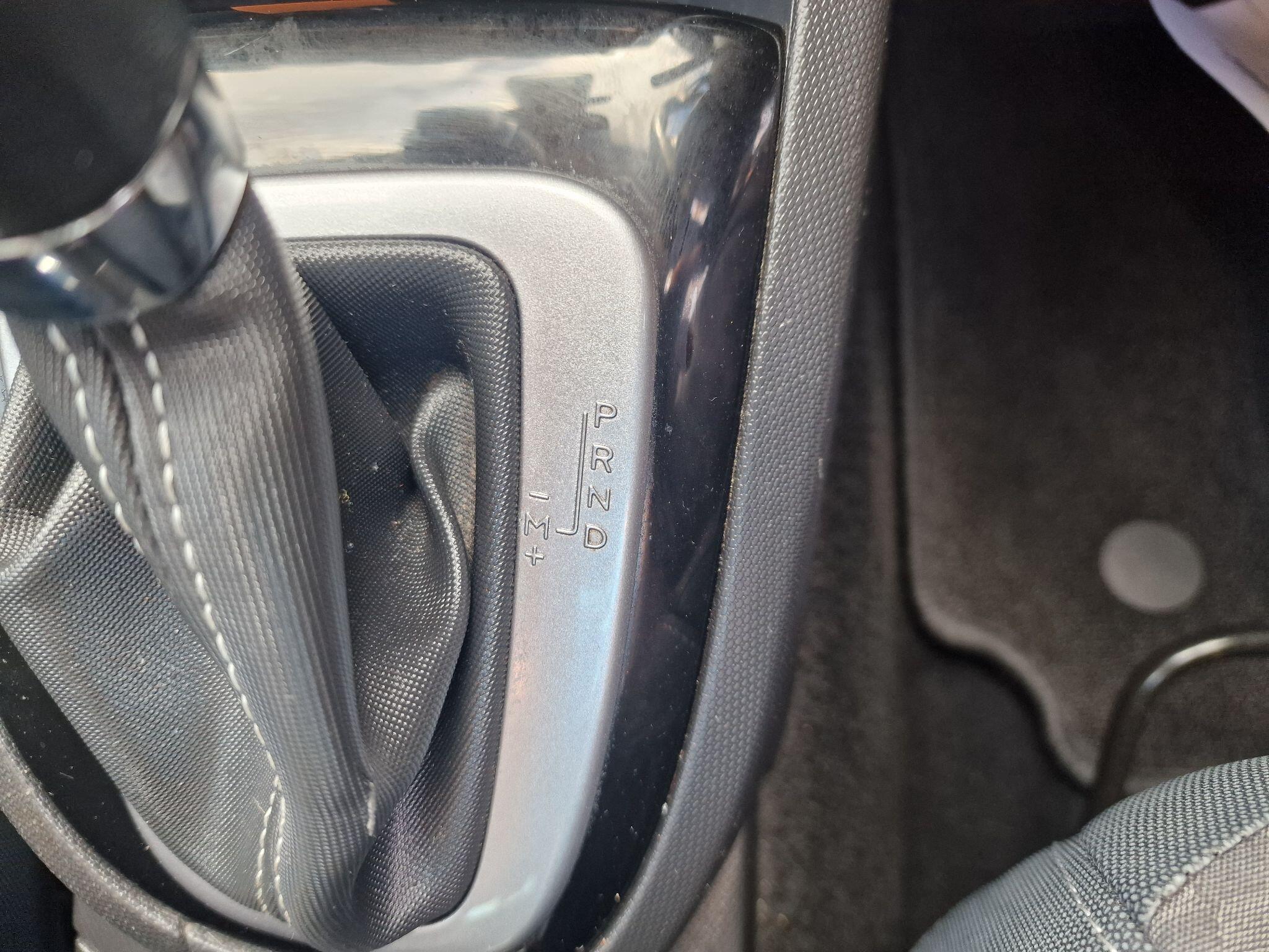Renault Clio view 39