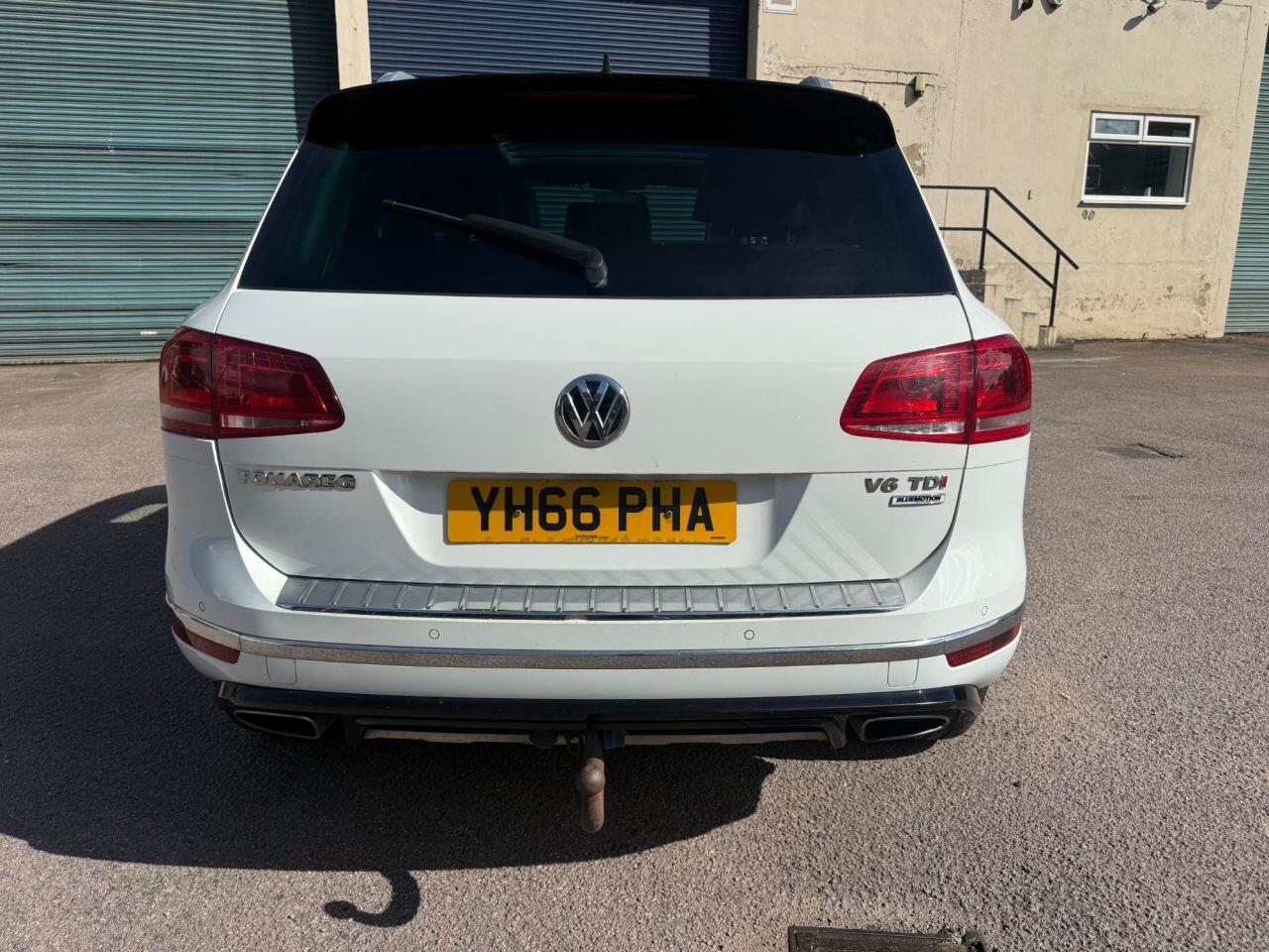 Volkswagen Touareg view 60