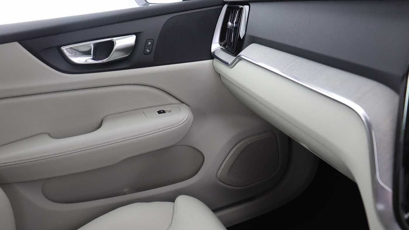 Volvo V60 view 45