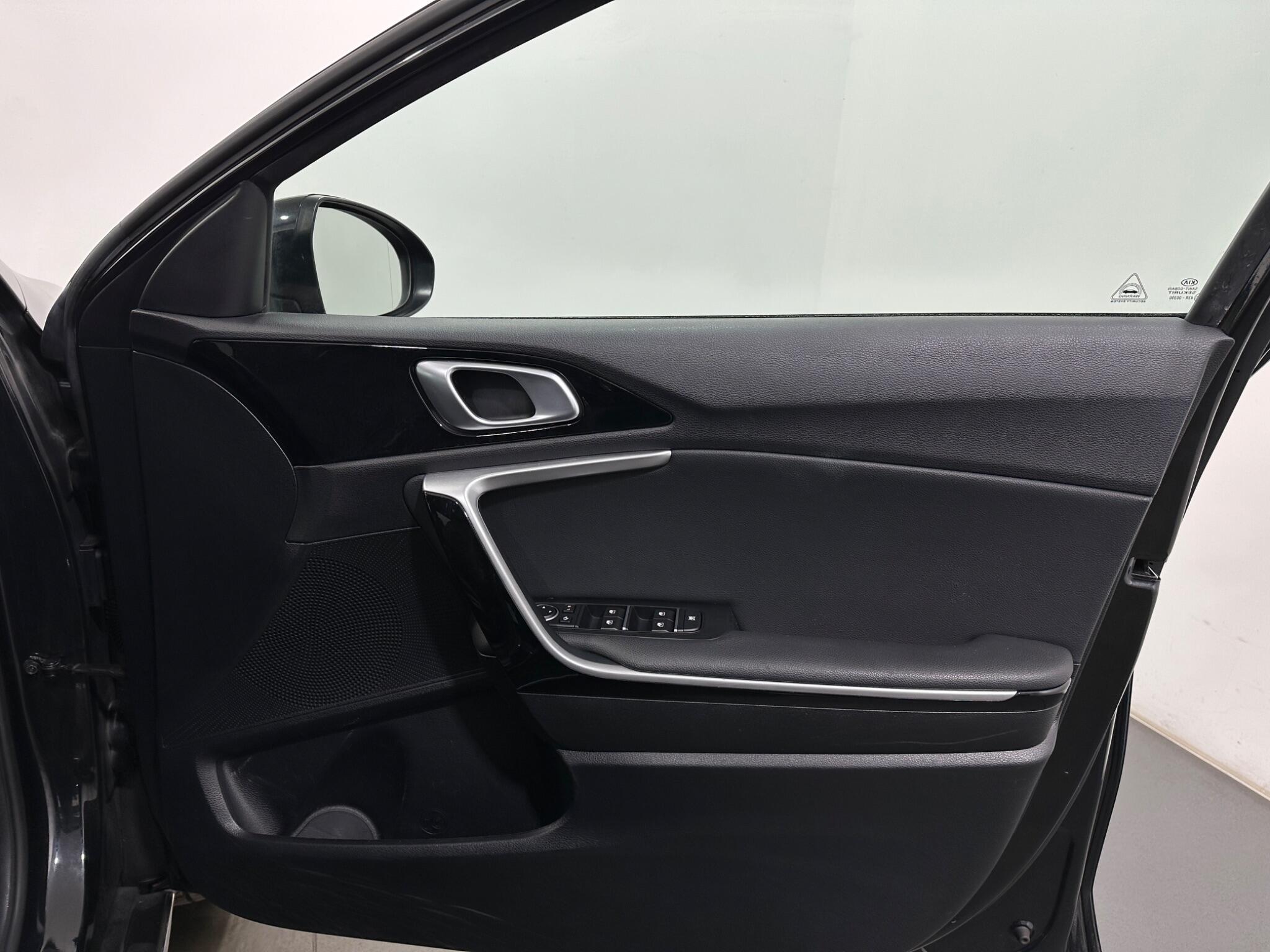 Kia XCeed view 32