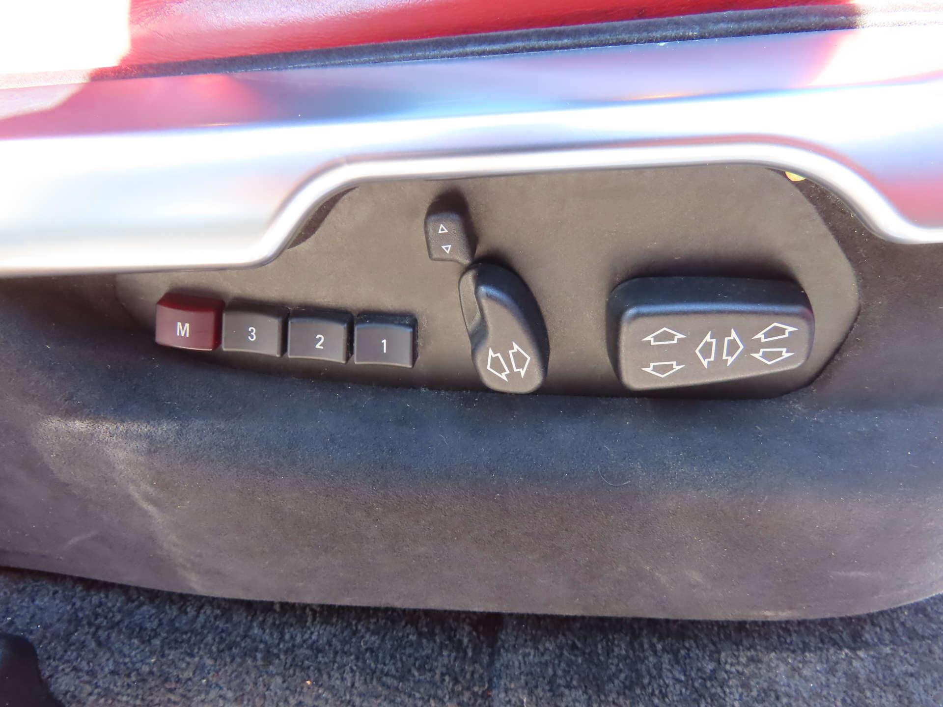 Land Rover Range Rover view 24