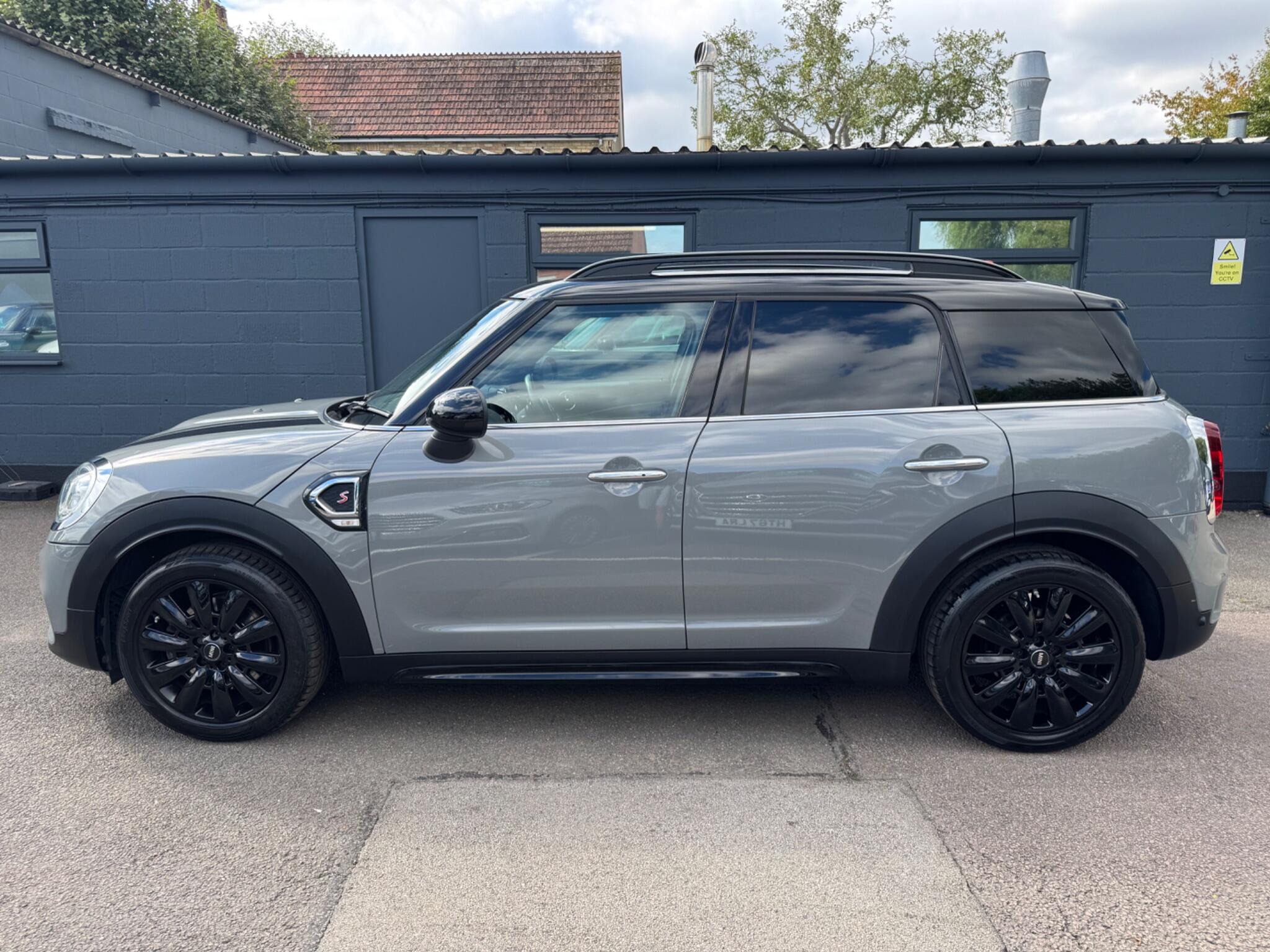 Mini Countryman view 12