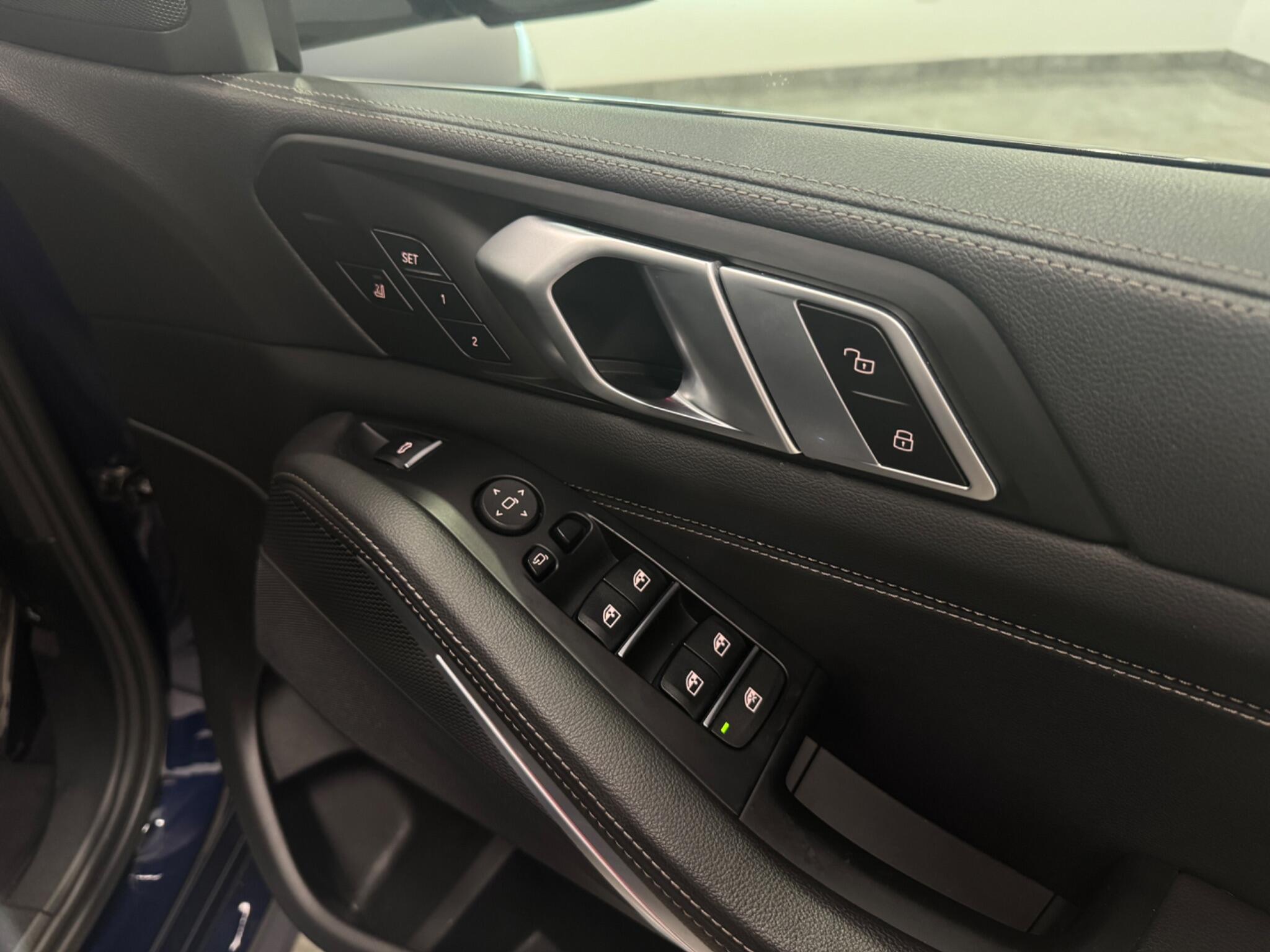 BMW X5 view 34