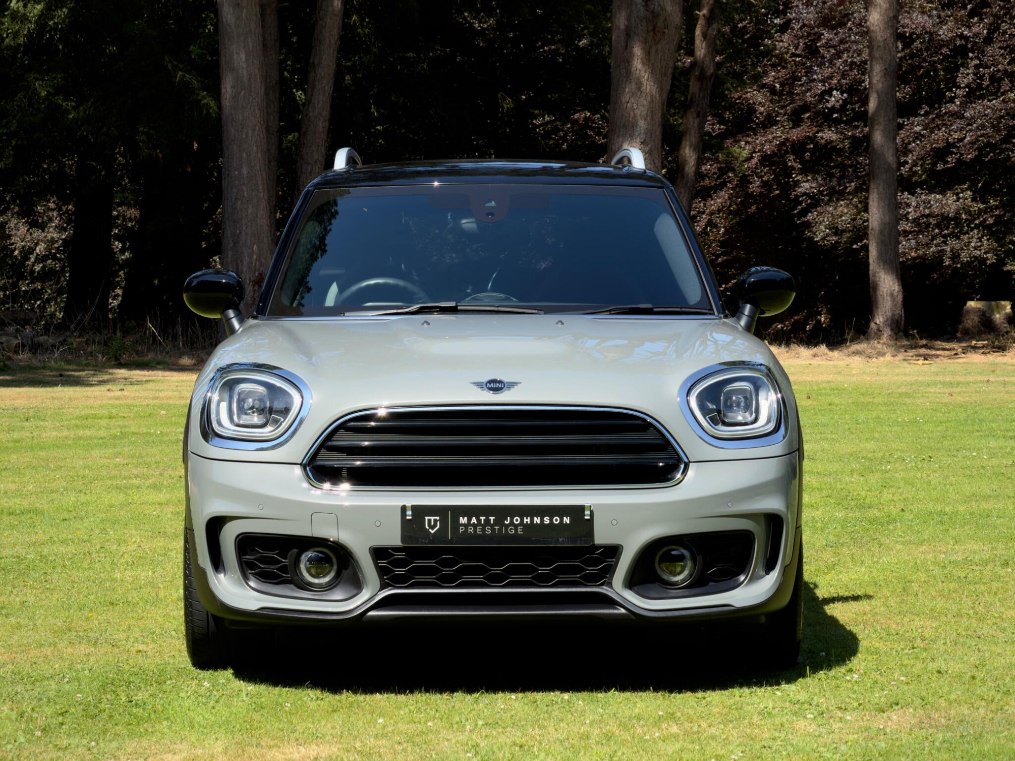 Mini Countryman view 3