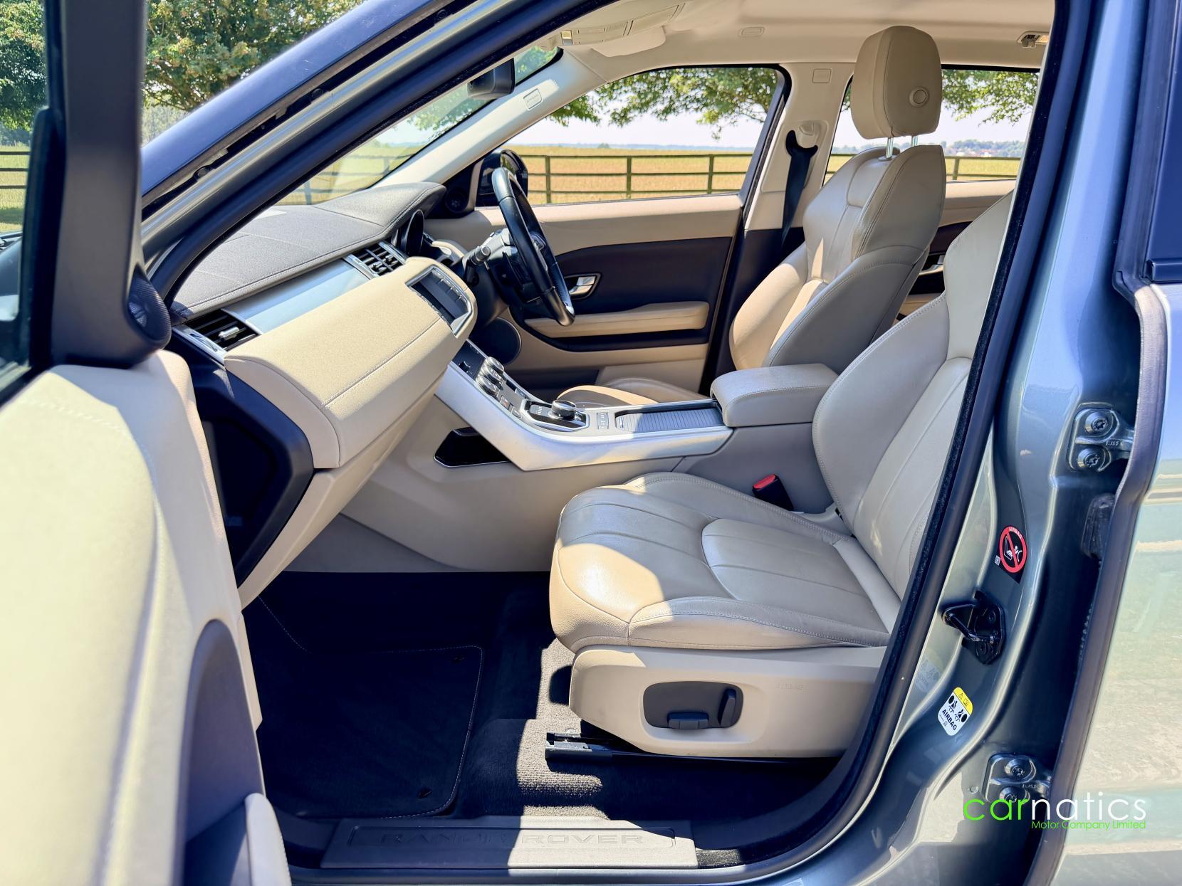 Land Rover Range Rover Evoque view 13