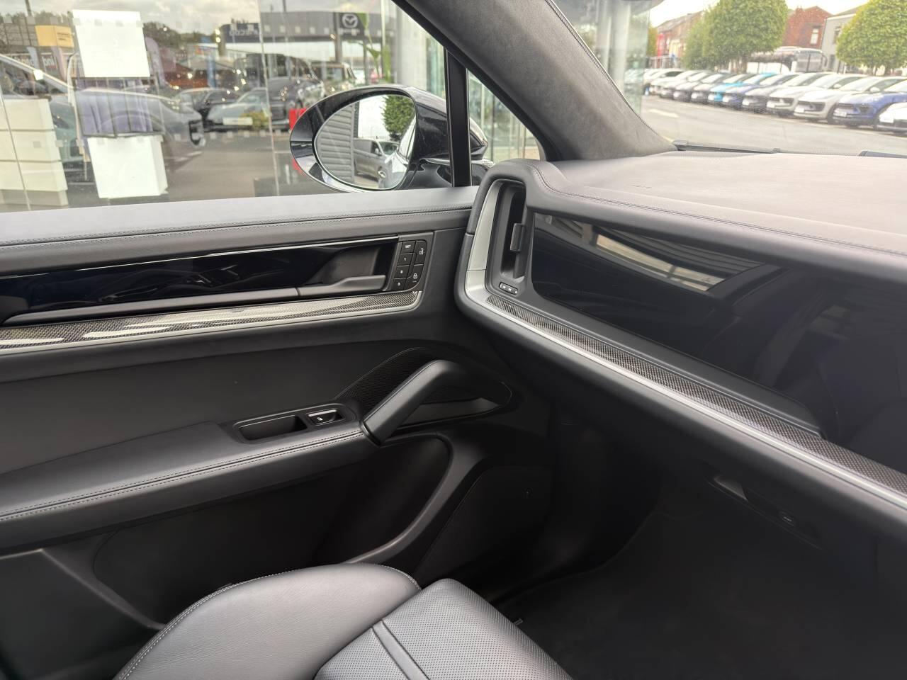 Porsche Cayenne view 17