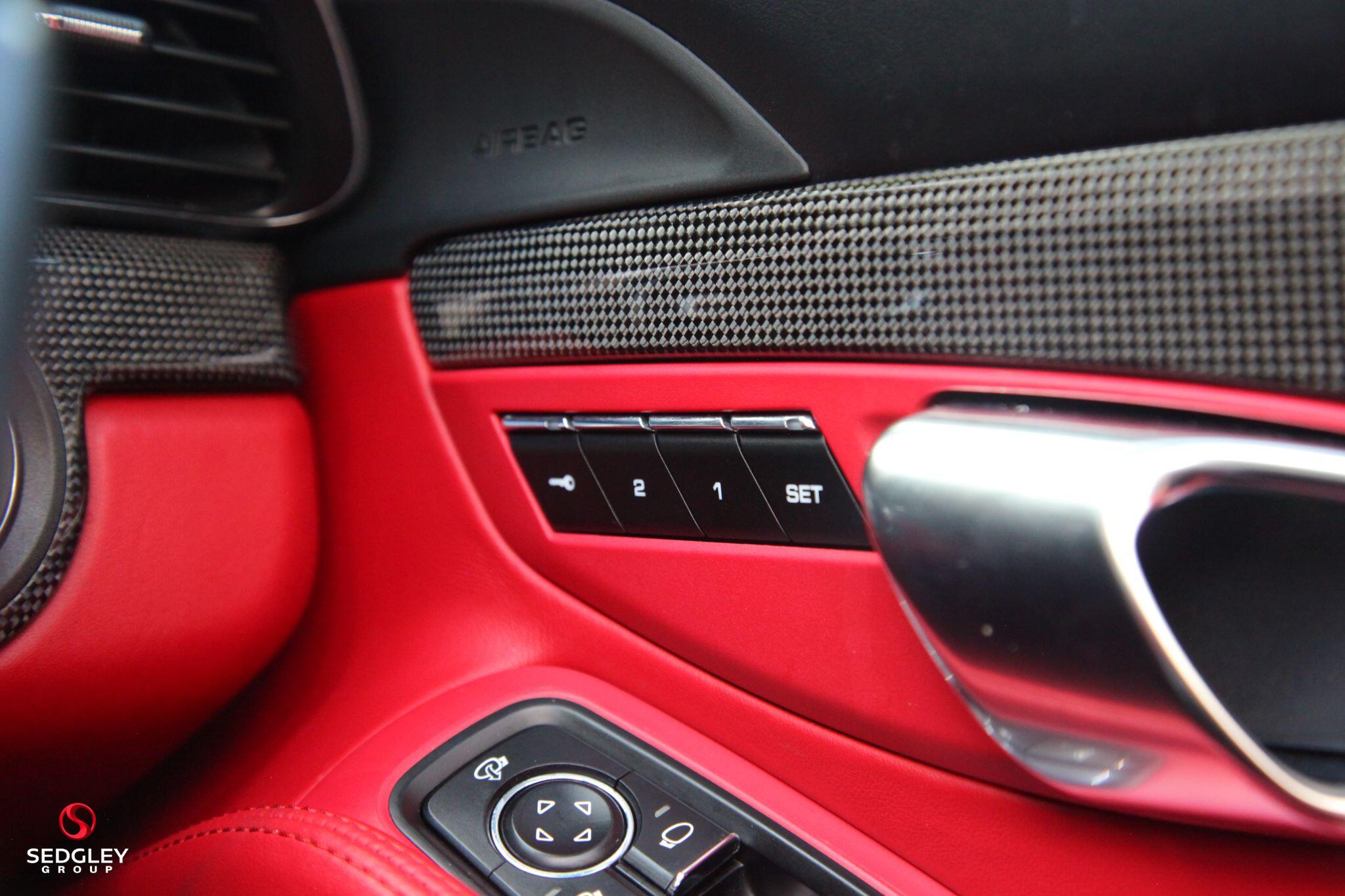 Porsche 911 view 41