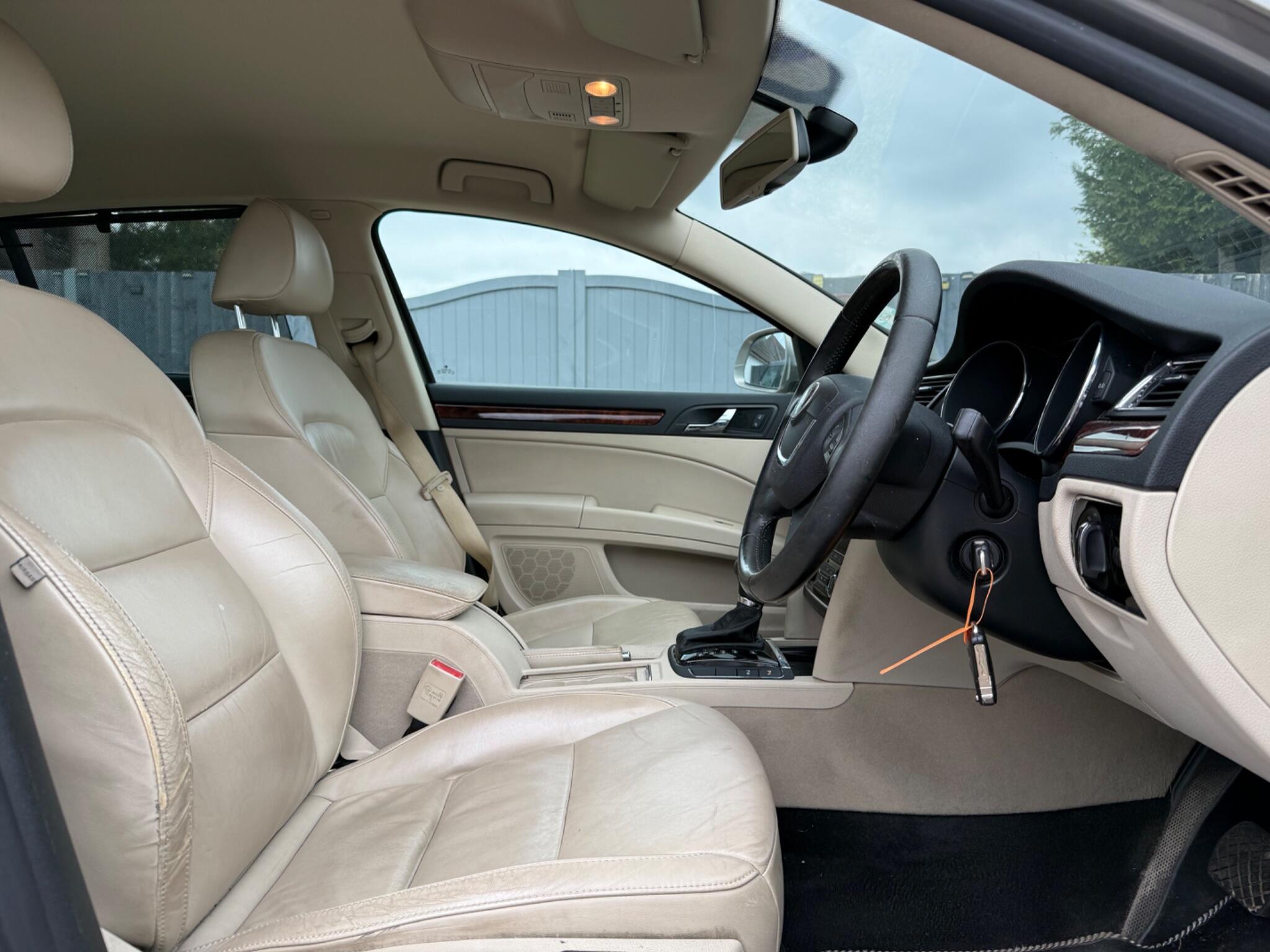 Skoda Superb view 9