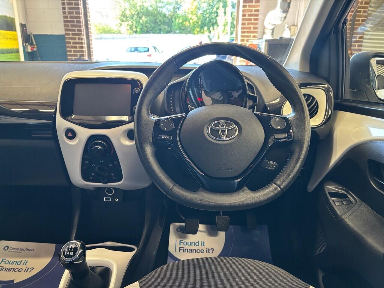 Toyota Aygo view 15