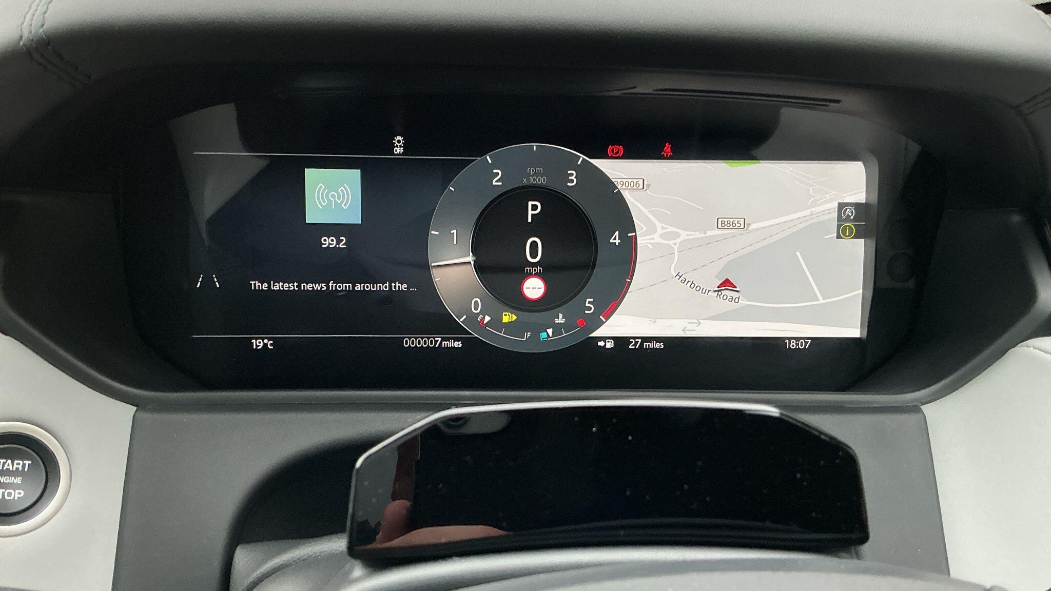 Land Rover Range Rover Velar view 49