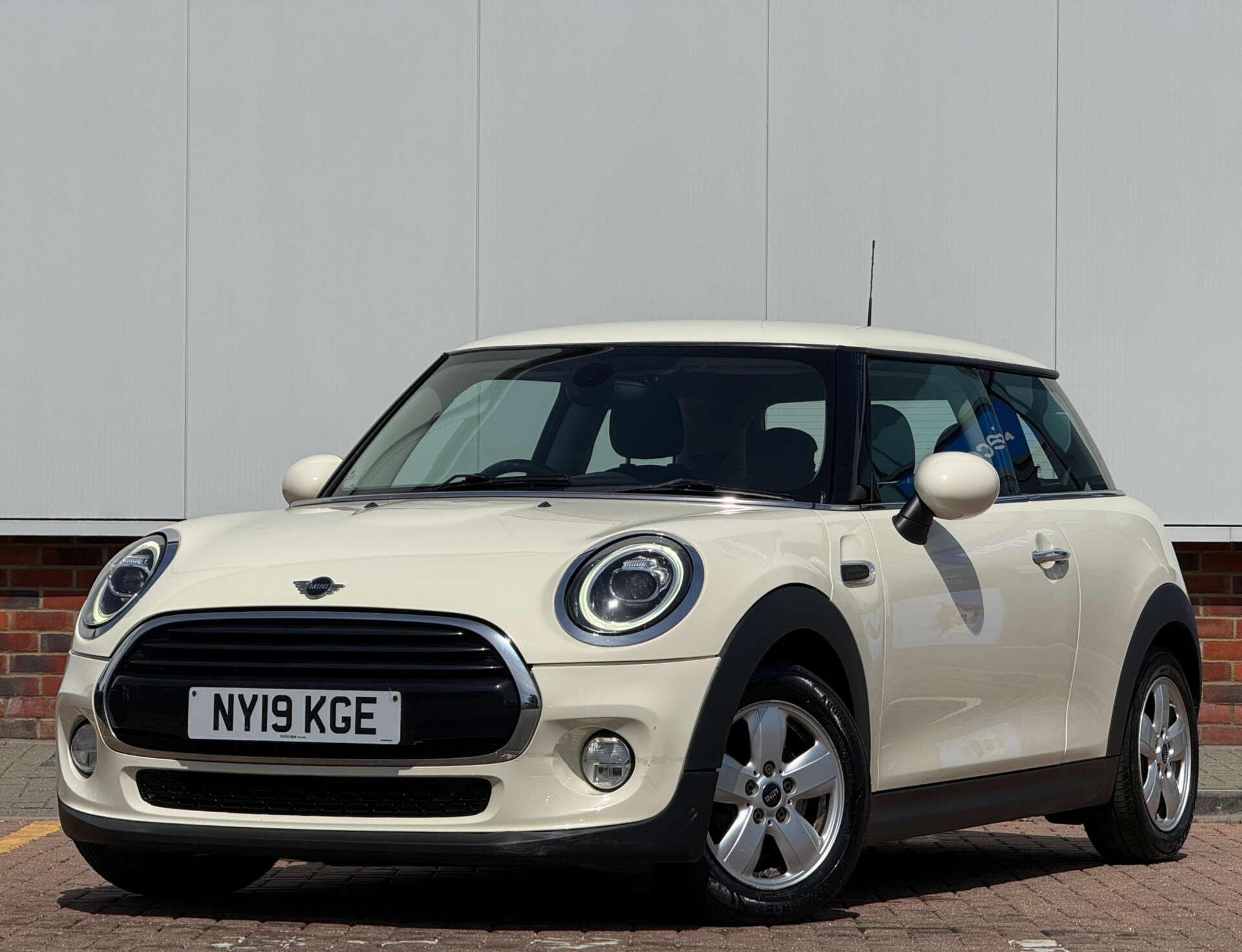 Mini Cooper view 3