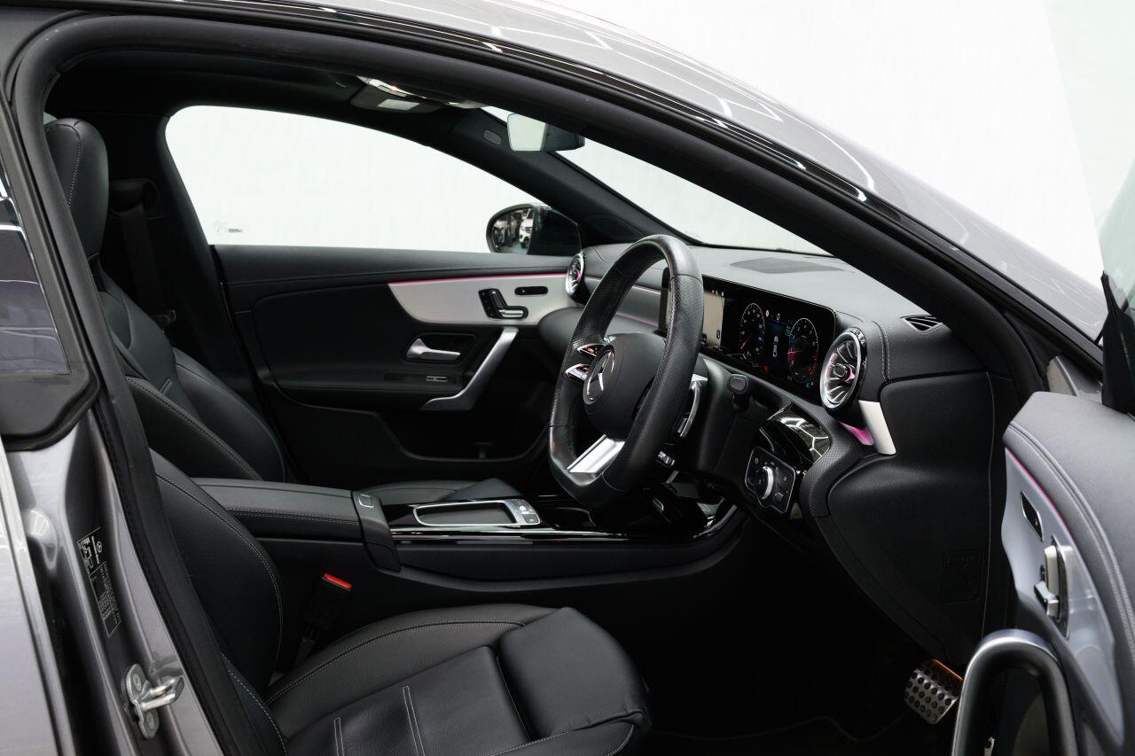 Mercedes-Benz CLA view 14