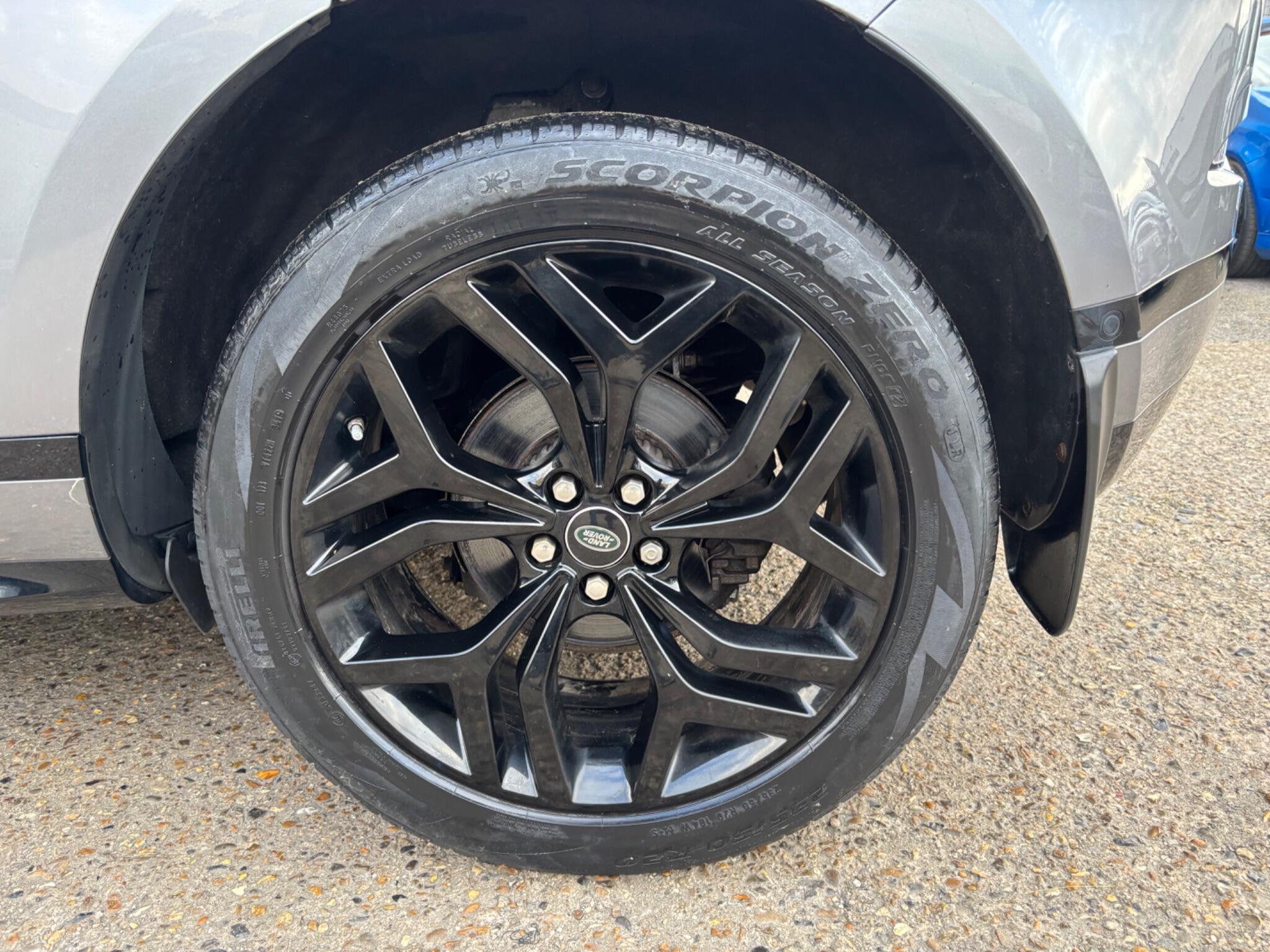 Land Rover Range Rover Evoque view 28